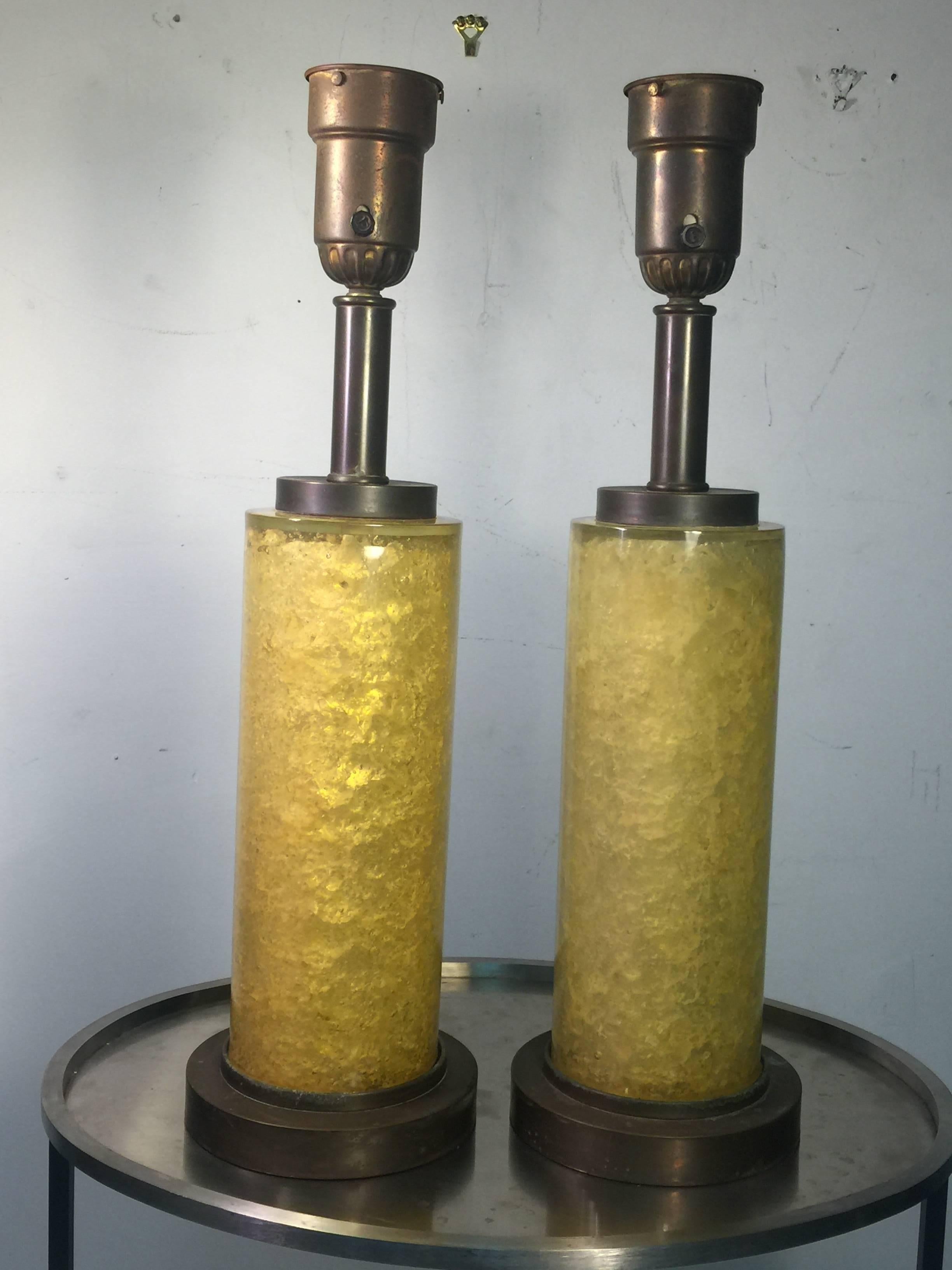 Mid-20th Century Pair of 1940s Modernist Fractured Yellow Resin Cylinder Lamps For Sale