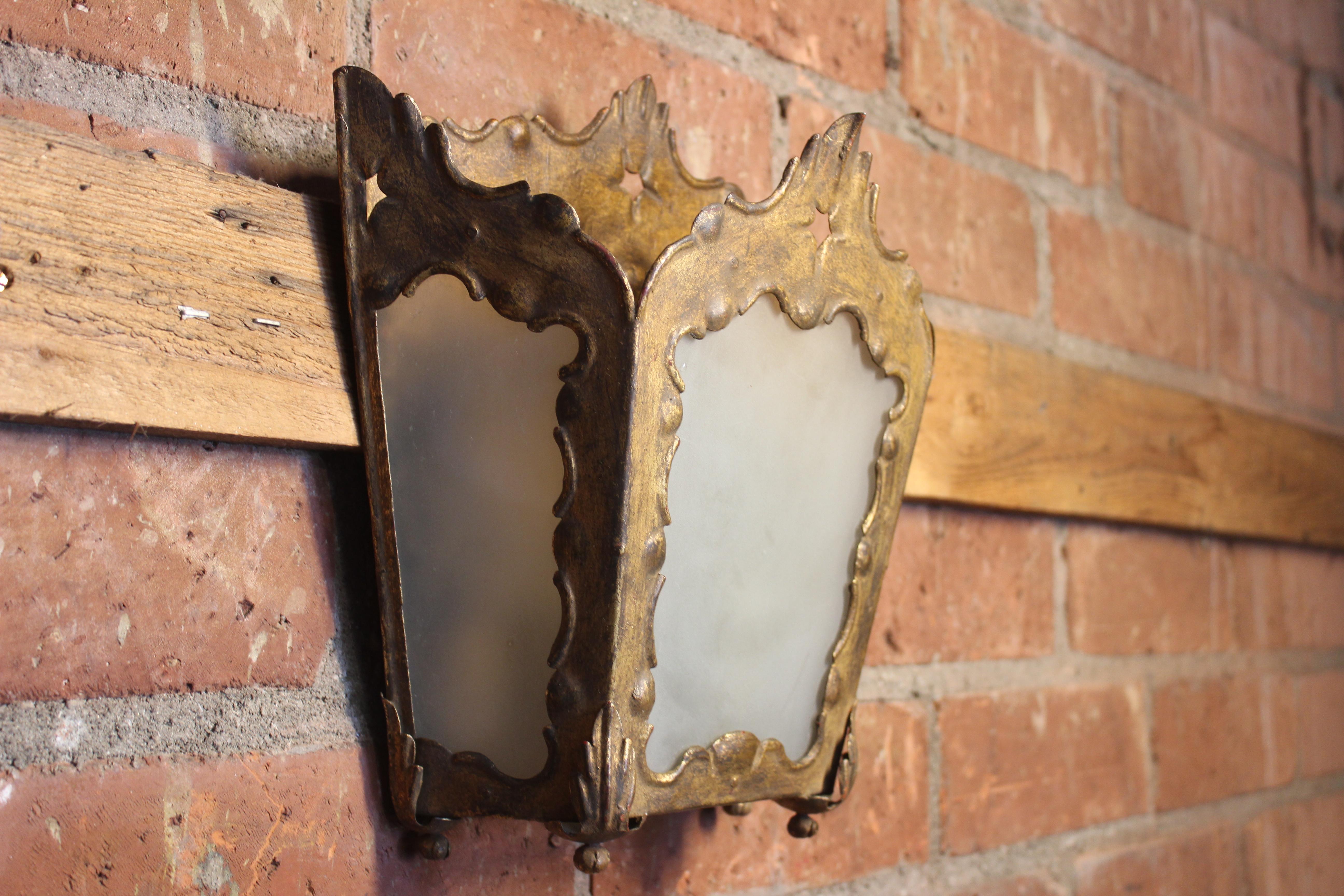 Baroque Pair of 1940s French Gilt Metal and Frosted Glass Sconces For Sale