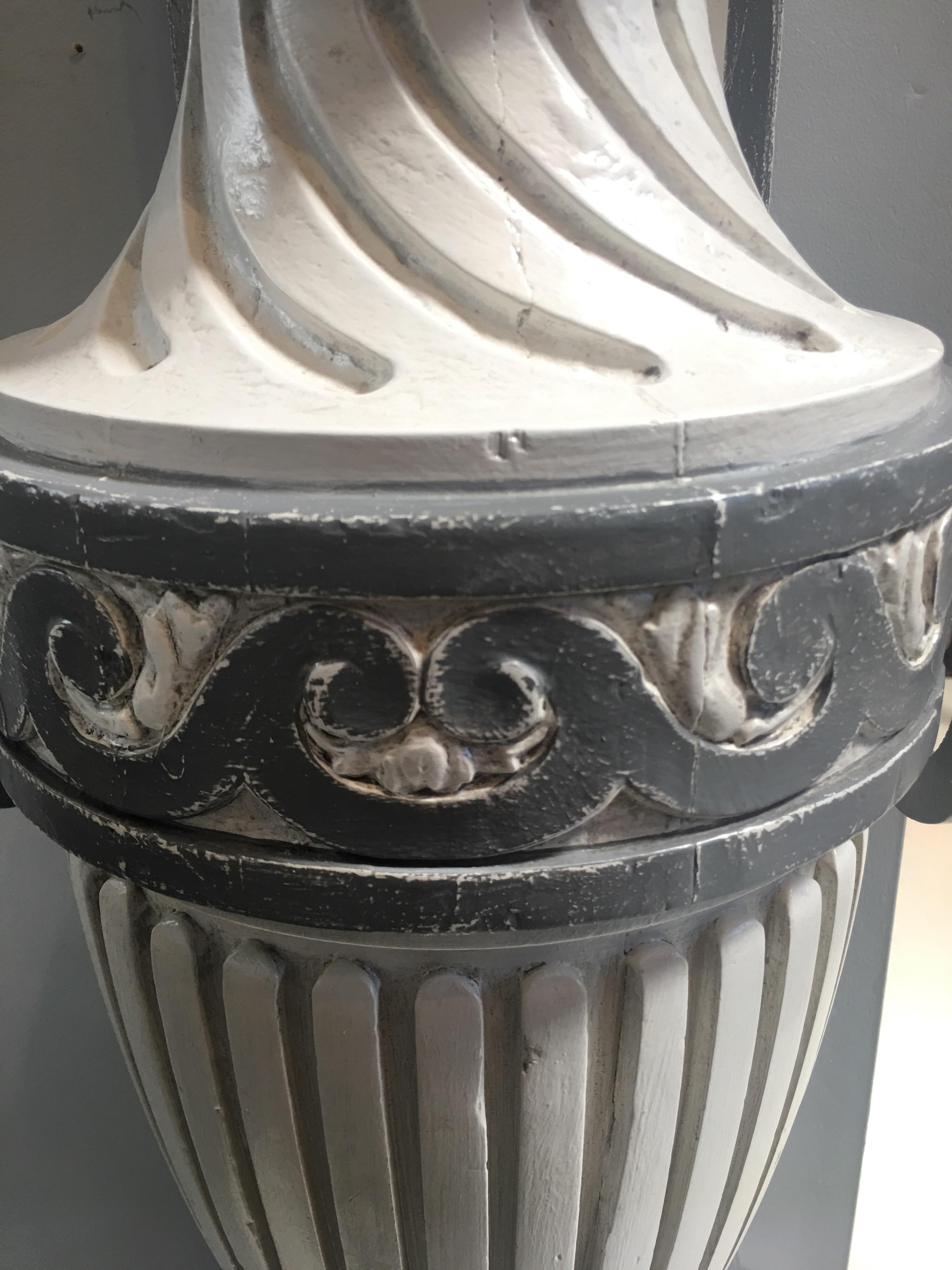 Mid-20th Century Pair of 1940s French Treillage Gray and White Columns with Urns