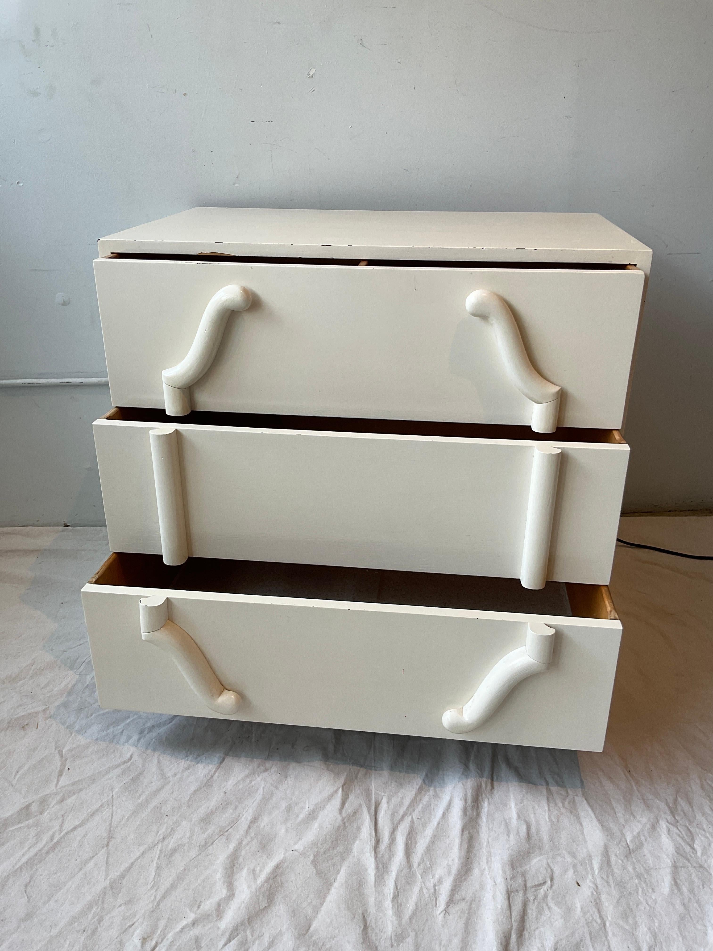 Pair Of 1940s Hollywood Regency Chests en vente 5