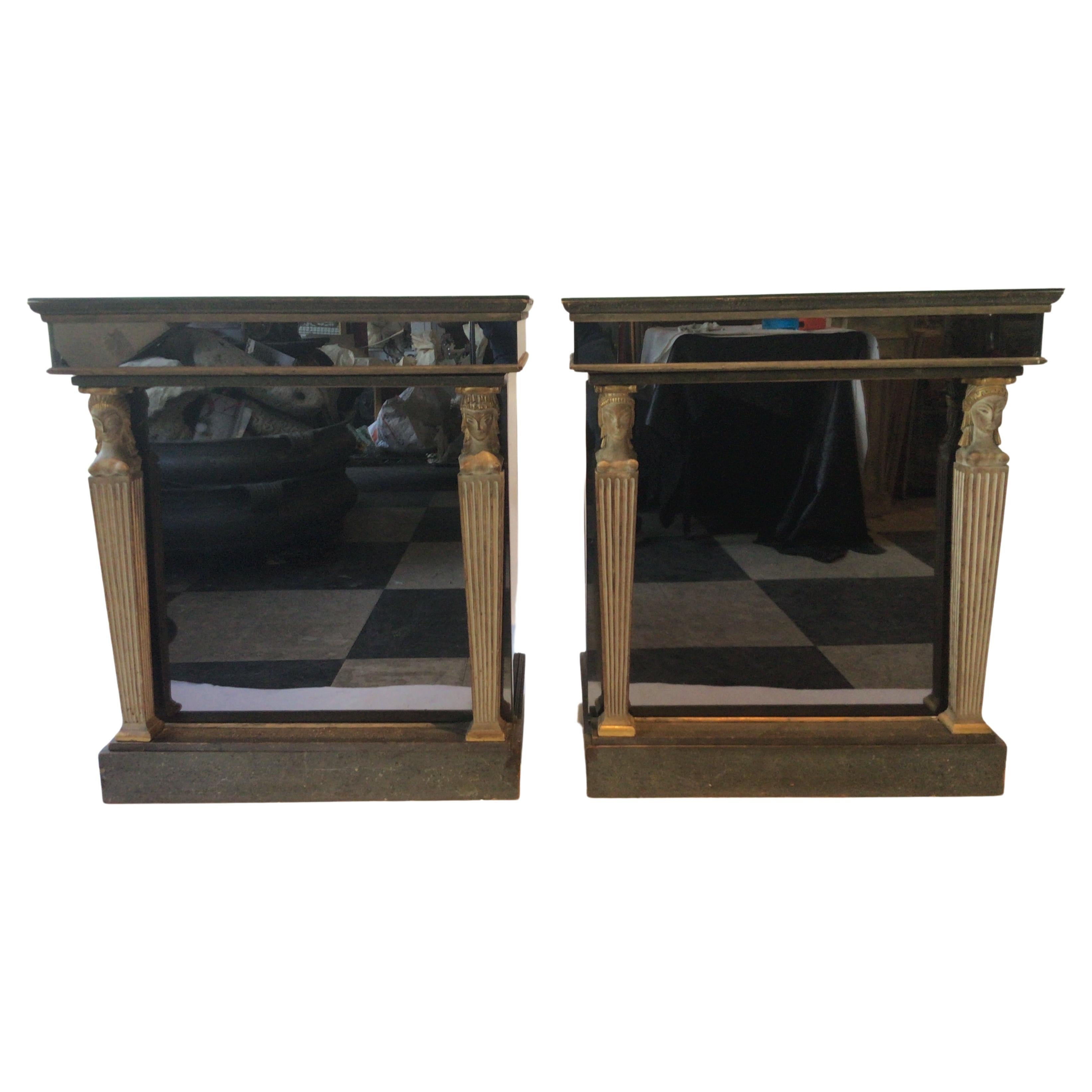 Pair of 1940s Hollywood Regency Mirrored End Tables For Sale
