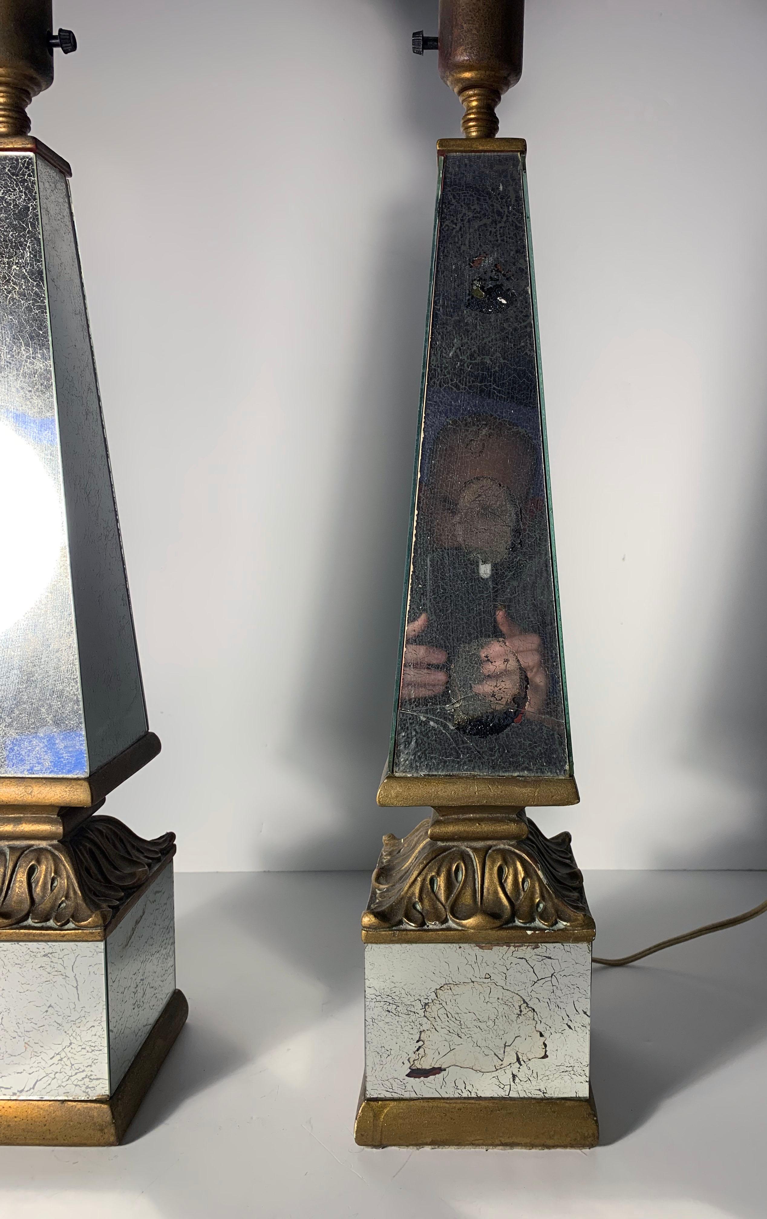 Pair of 1940s Hollywood Regency Mirrored Obelisk Form Table Lamps For Sale 3