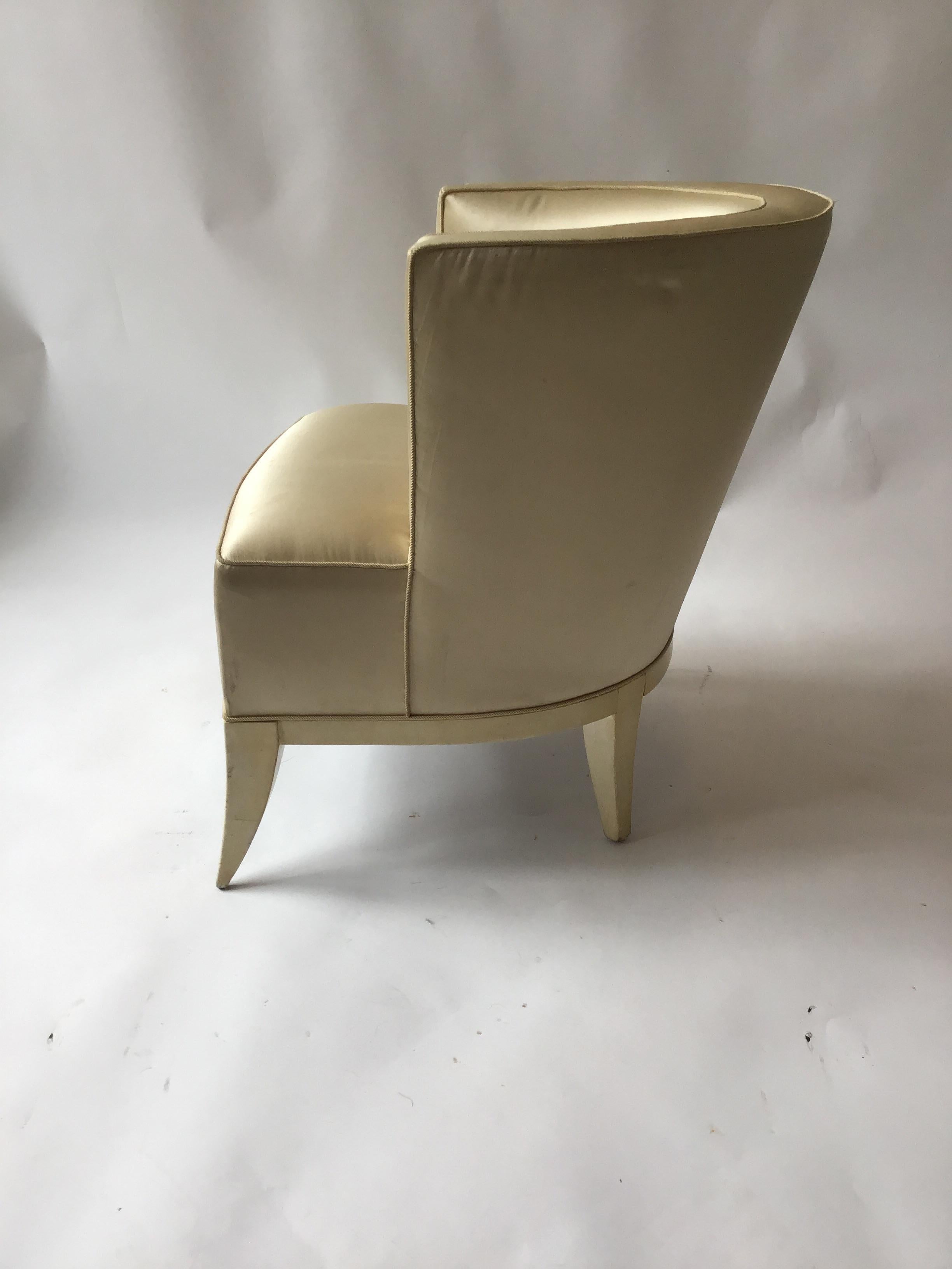 Mid-20th Century Pair of 1940s Hollywood Tub Chair