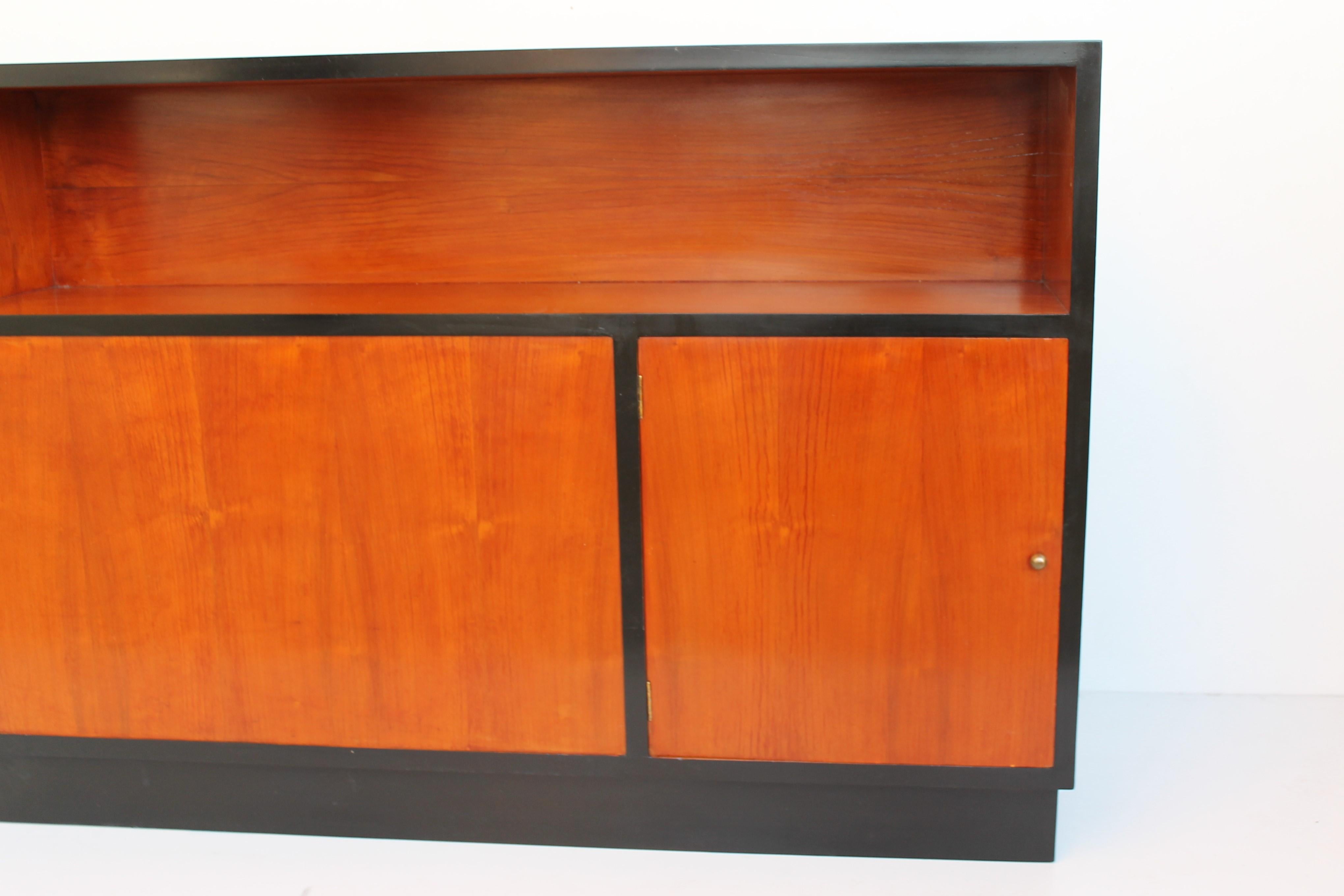 Pair of 1940s Italian Cherrywood Doublesides Cabinets or Bookcases For Sale 2