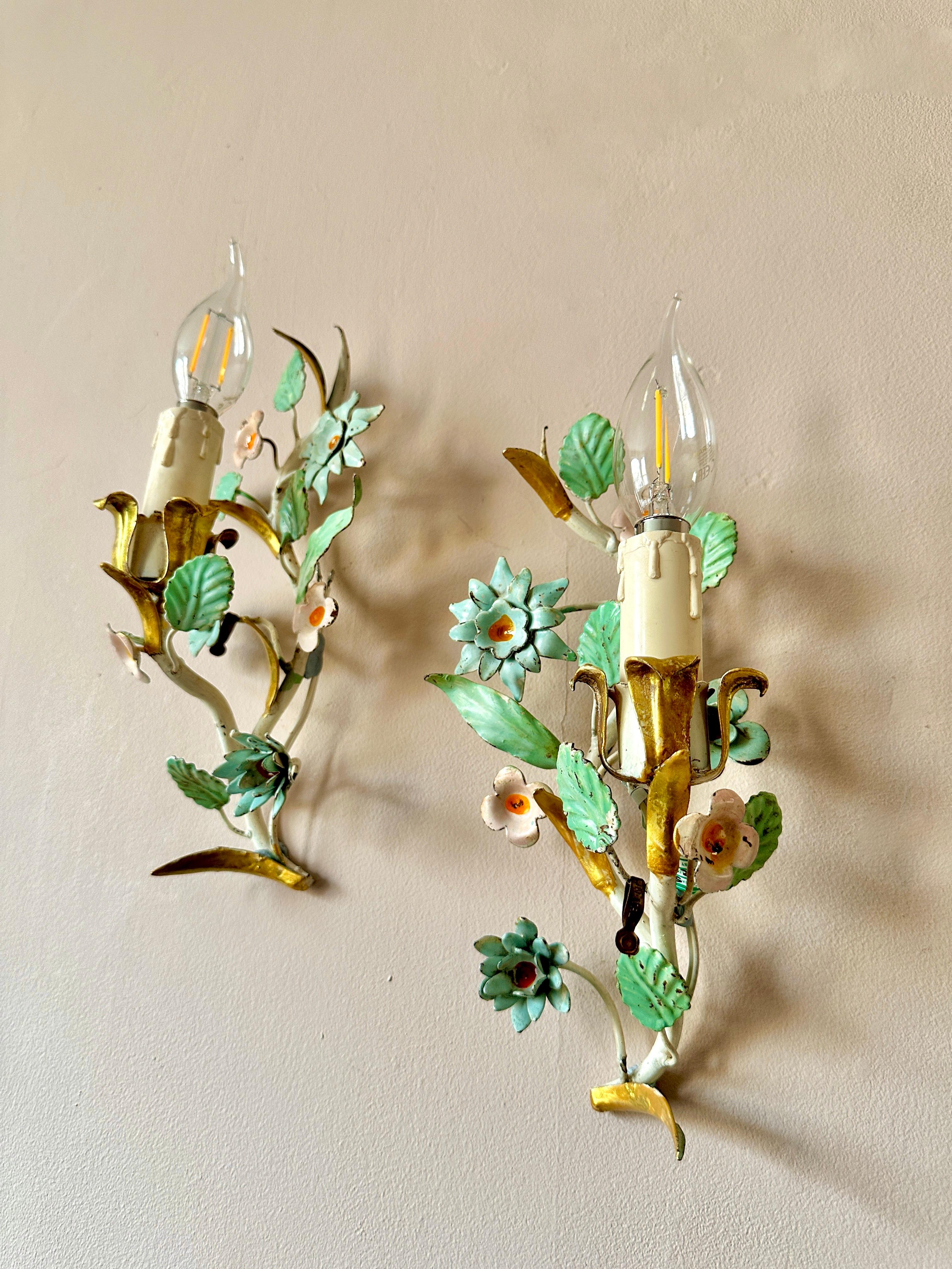 Hand-Painted Pair of 1940s Italian Flower Toleware Wall Lights