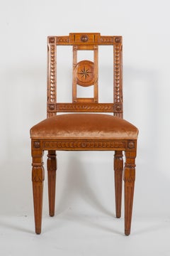 Paire de fauteuils d'appoint néoclassiques italiens des années 1940