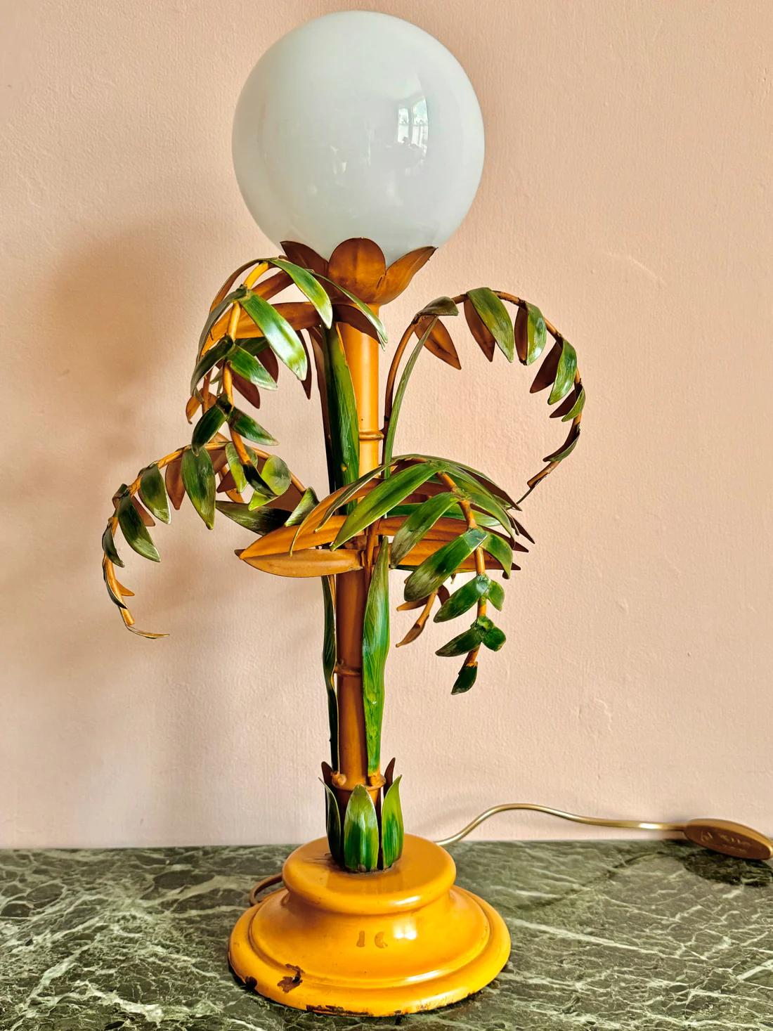 Paire de lampes de table en bambou tolé italien des années 1940 Bon état - En vente à London, GB