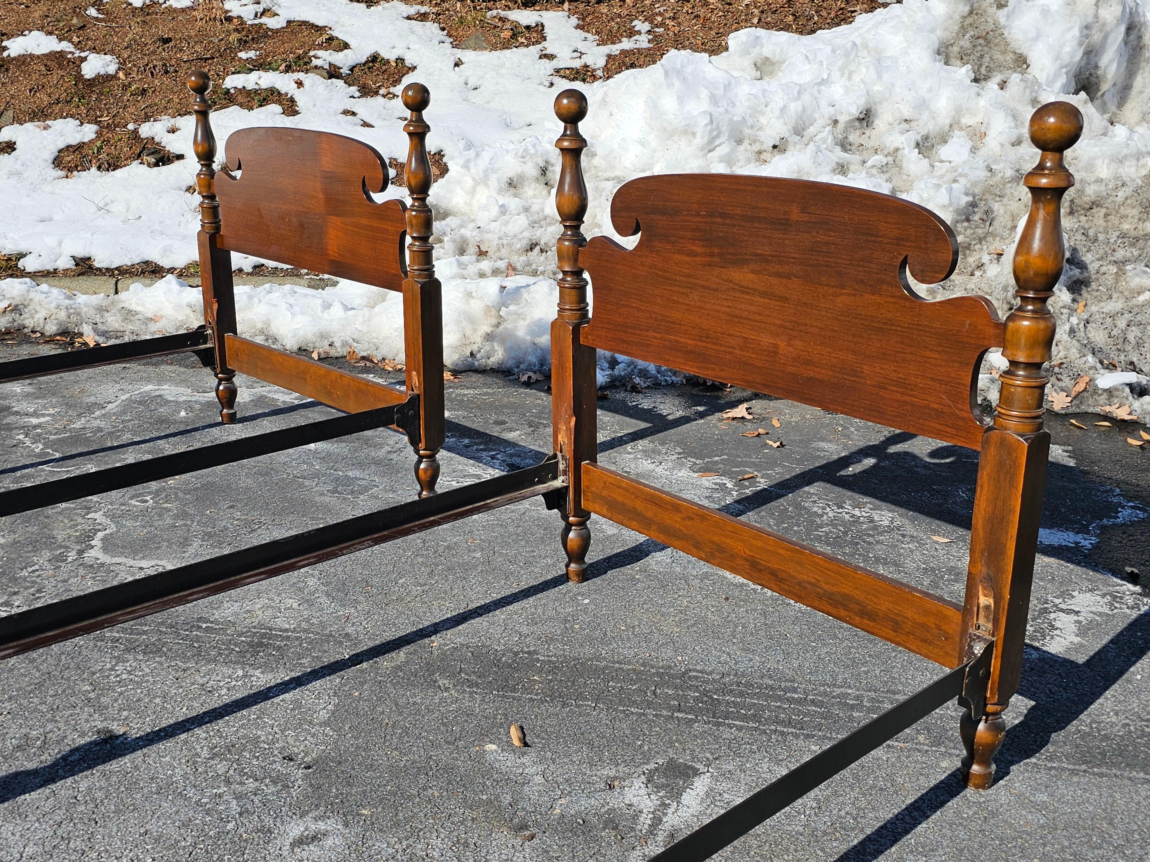 American Pair of 1940s Kindel Semi Post Twin Size Bed Frames For Sale