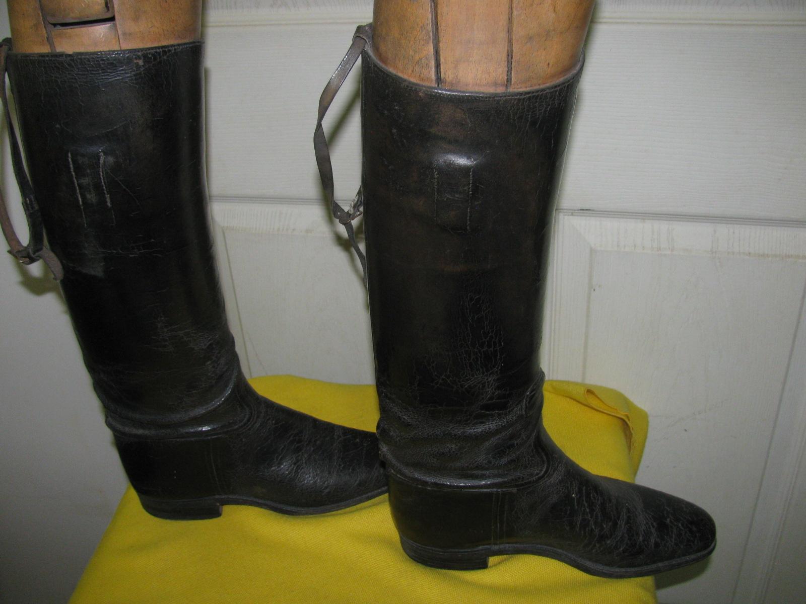 Pair of 1940s Mid Century Ladies Riding Boots with Wooden Stretchers In Good Condition For Sale In Port Jervis, NY