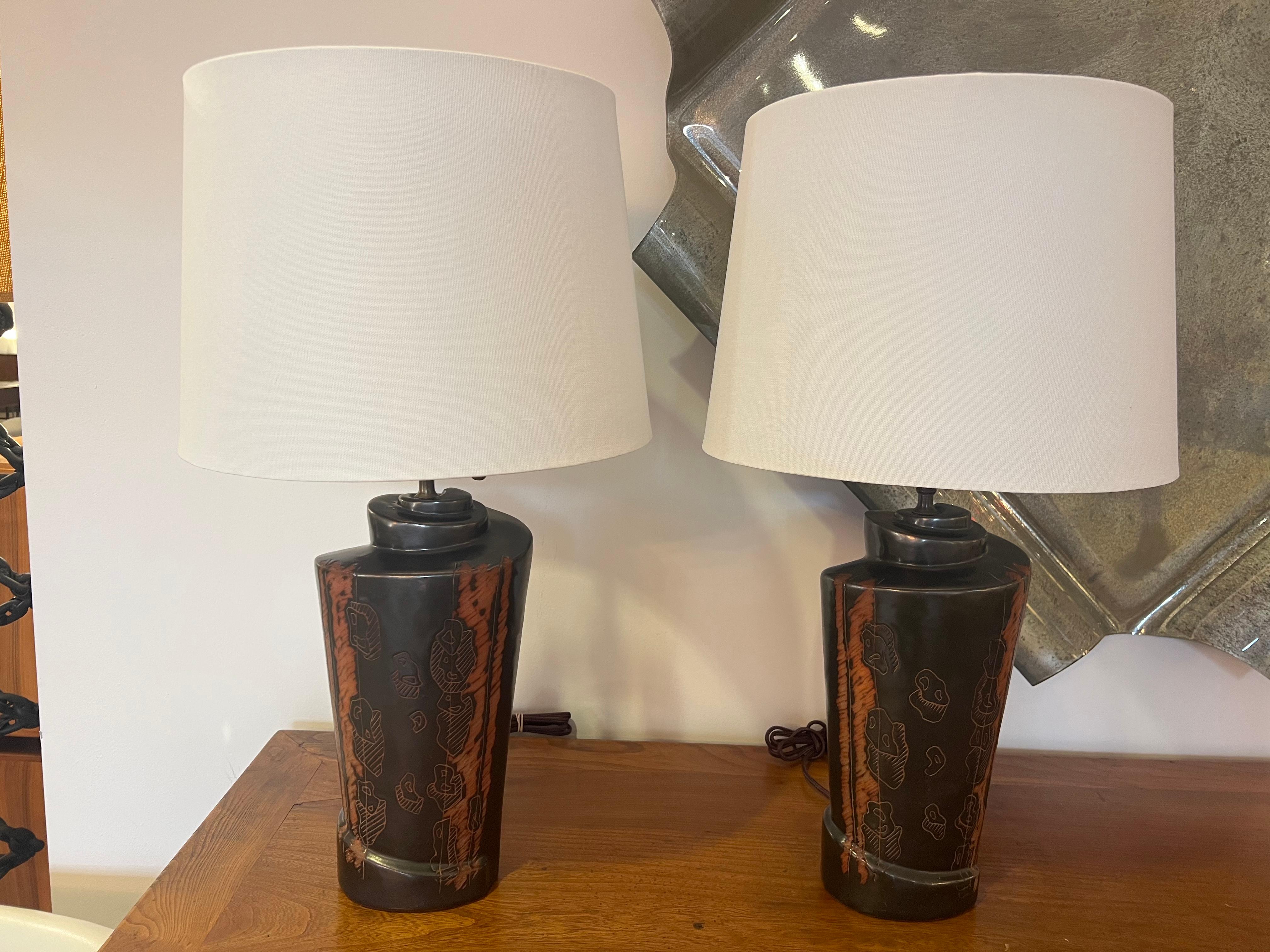 Pair of 1940s American Marianna von Allesch Ceramic Table Lamps en vente 4