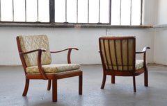Pair of 1940s Open Arm Lounge Chairs with Spindle Backs by Fritz Hansen