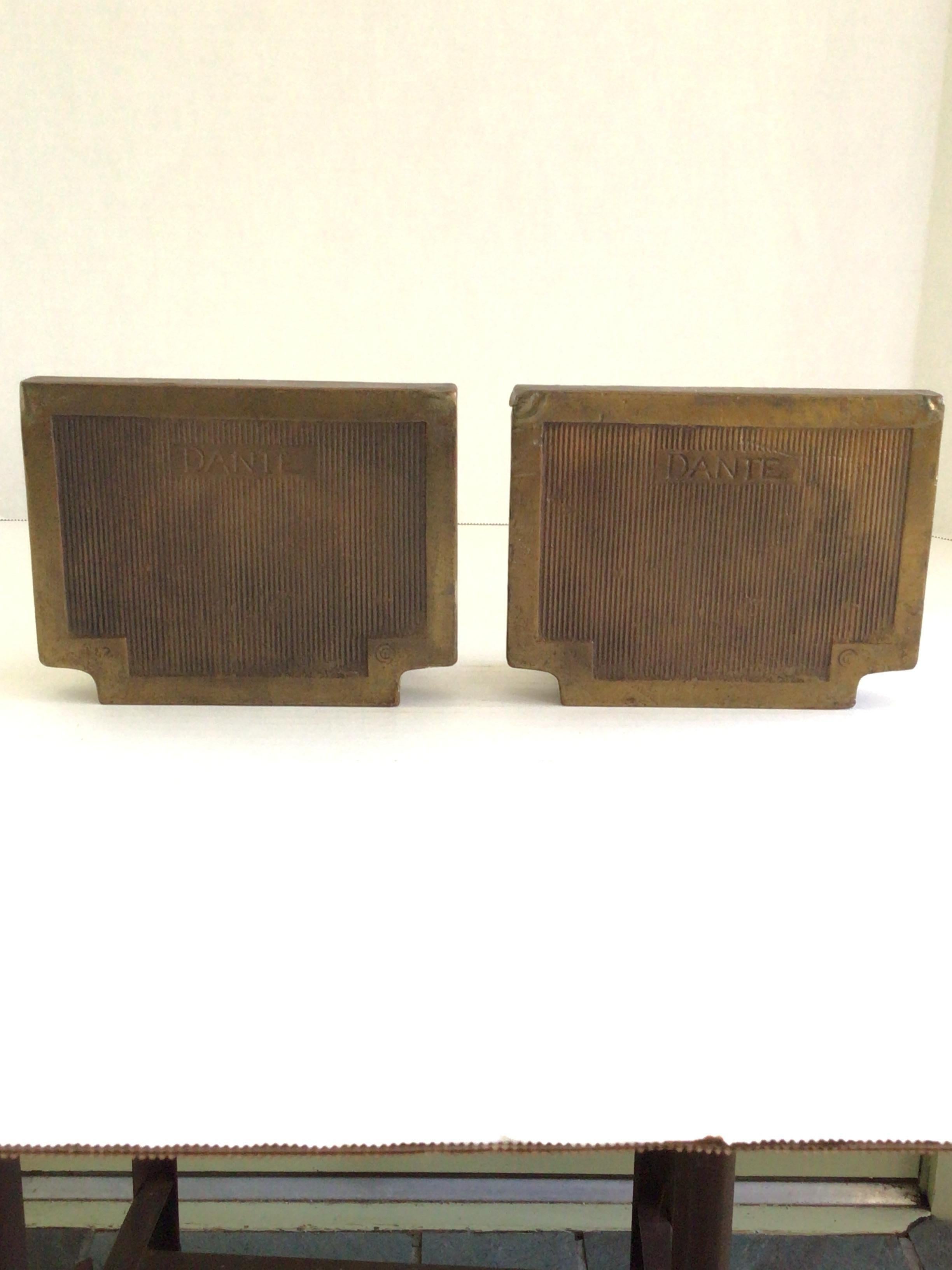 Coppia di fermalibri Dante in gesso bronzato dipinto degli anni '40 In condizioni buone in vendita a Tarrytown, NY