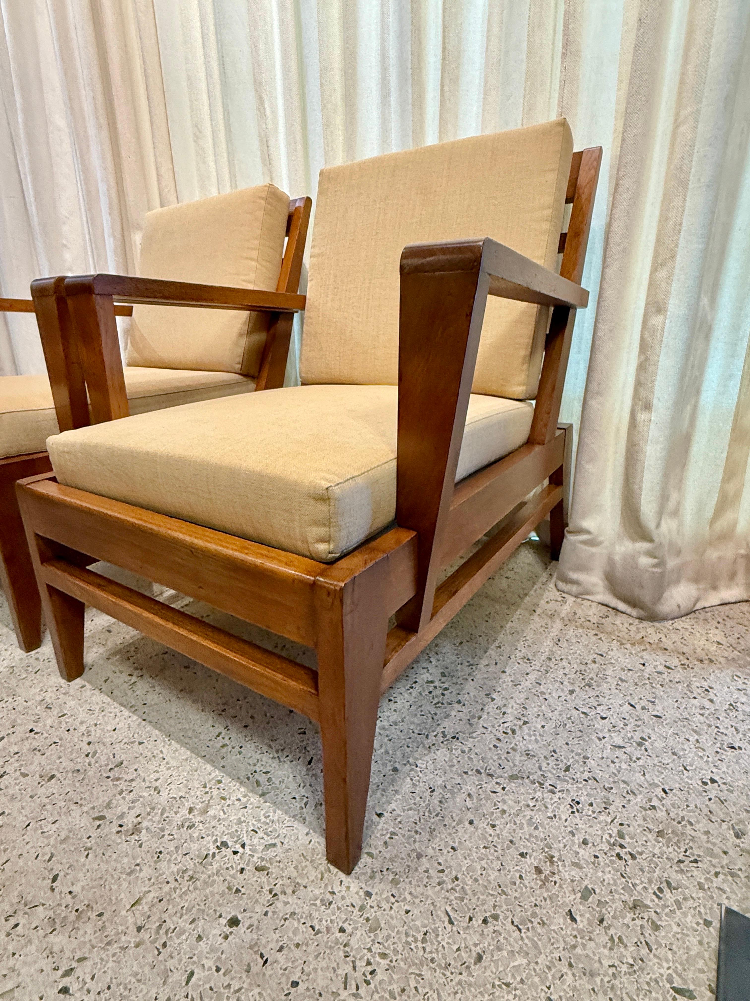 Pair of 1940's Rene Gabriel Oak Armchairs en vente 5
