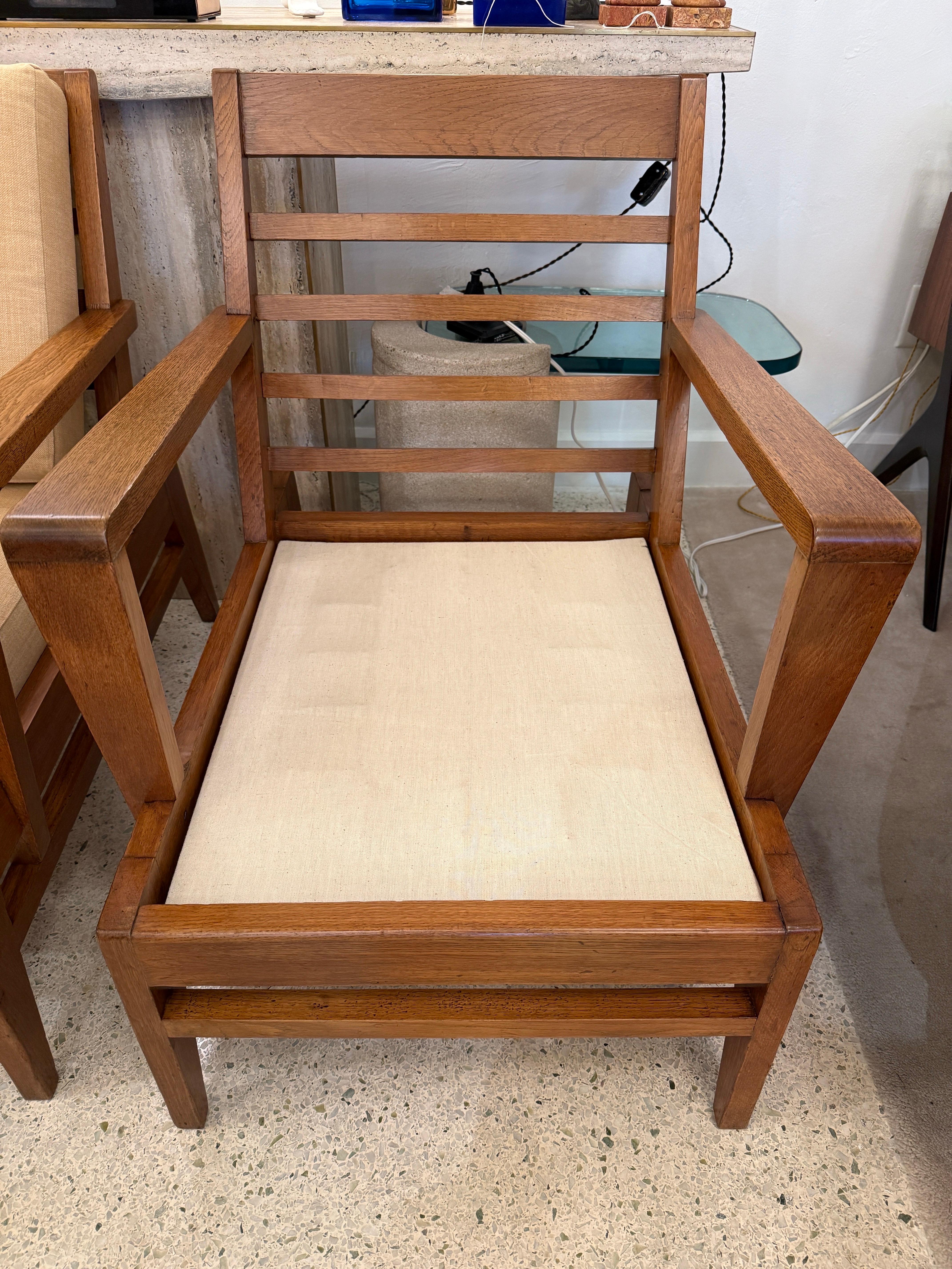 Pair of 1940's Rene Gabriel Oak Armchairs en vente 8