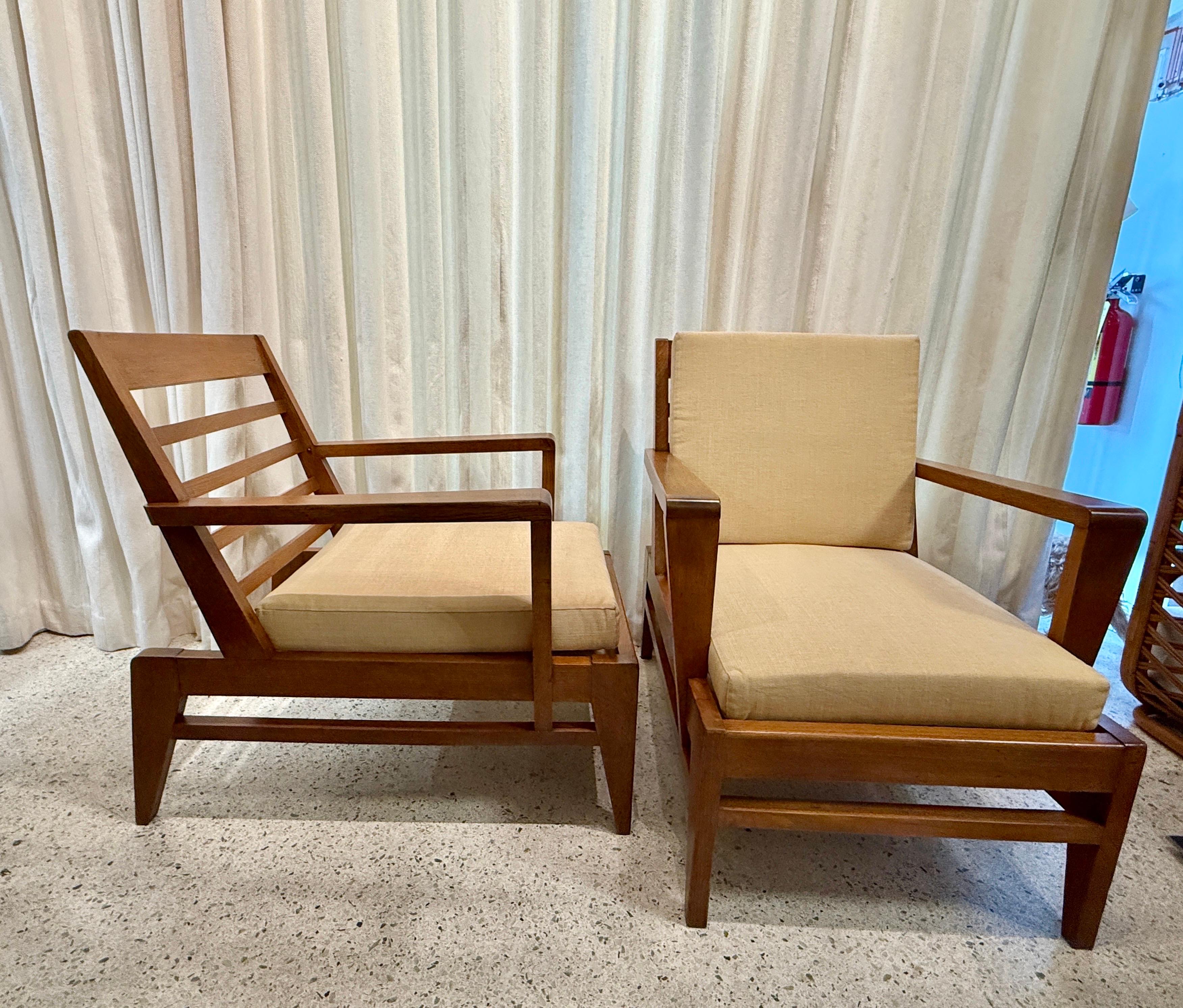 Pair of 1940's Rene Gabriel Oak Armchairs en vente 1