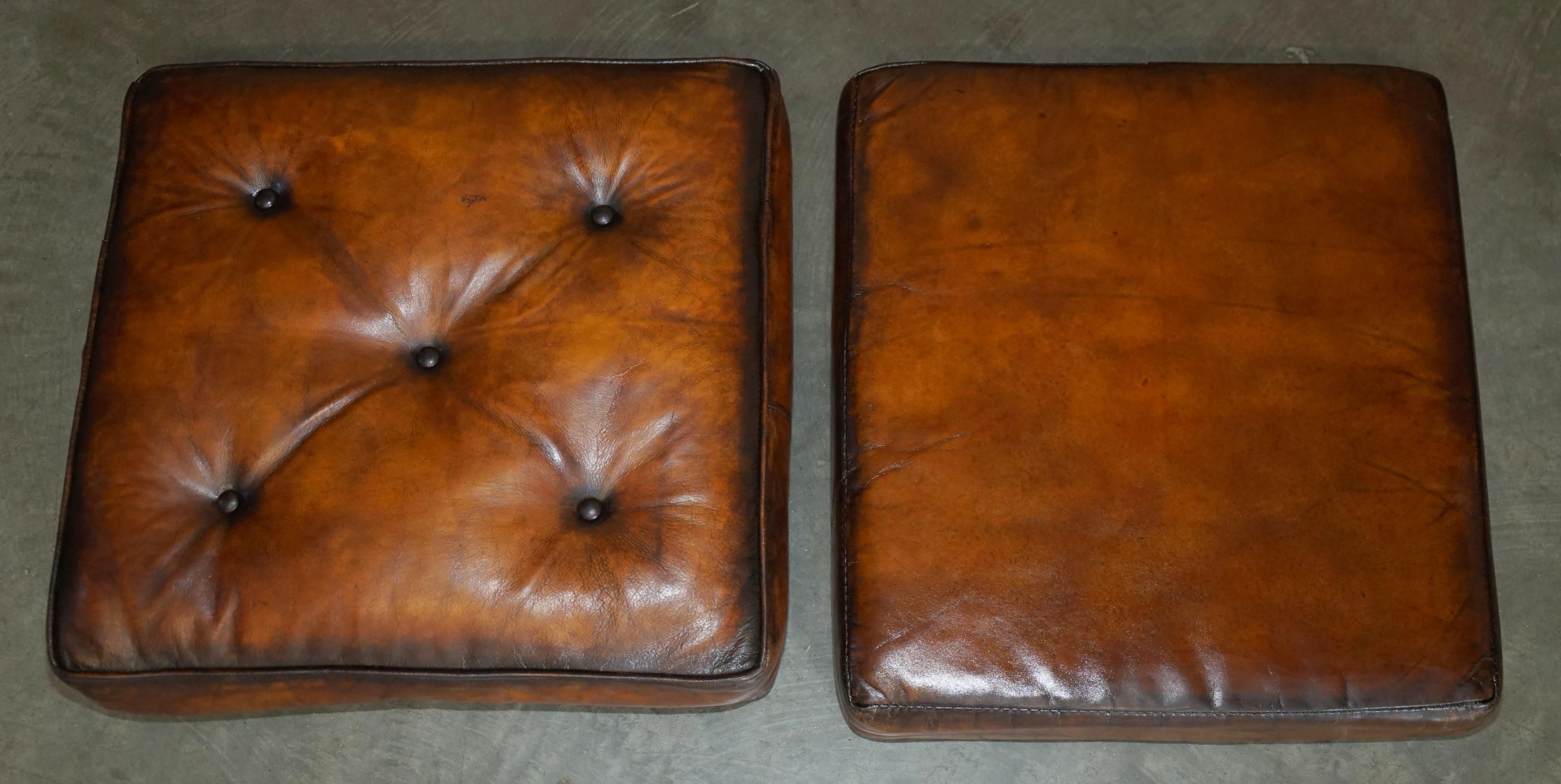 PAR DE SILLONES DE CUERO DE 1940 ROBERT MOUSEMAN THOMPSON BROWN CHESTERFIELD en venta 5