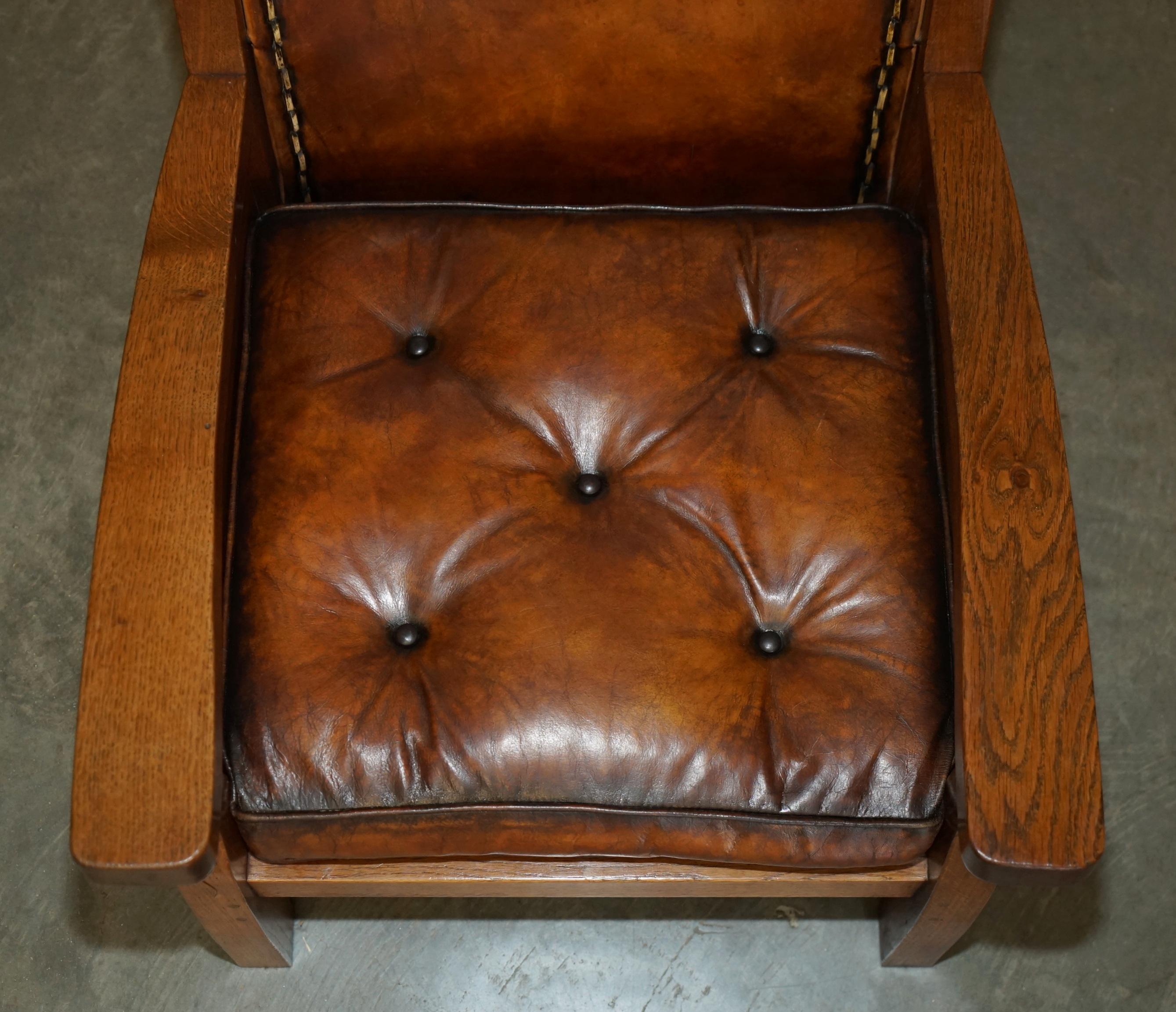 PAR DE SILLONES DE CUERO DE 1940 ROBERT MOUSEMAN THOMPSON BROWN CHESTERFIELD en venta 10