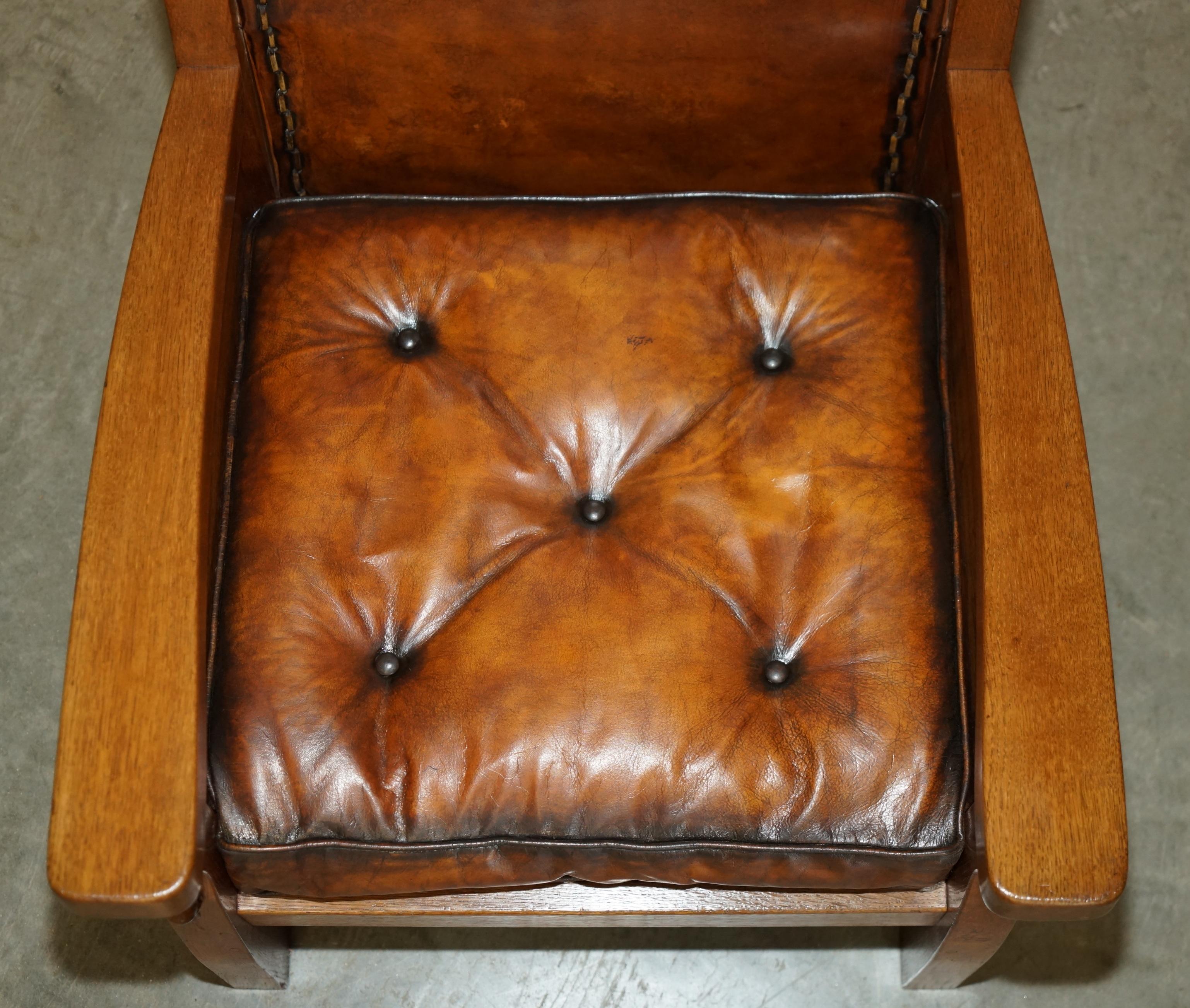 PAR DE SILLONES DE CUERO DE 1940 ROBERT MOUSEMAN THOMPSON BROWN CHESTERFIELD mediados del siglo XX en venta