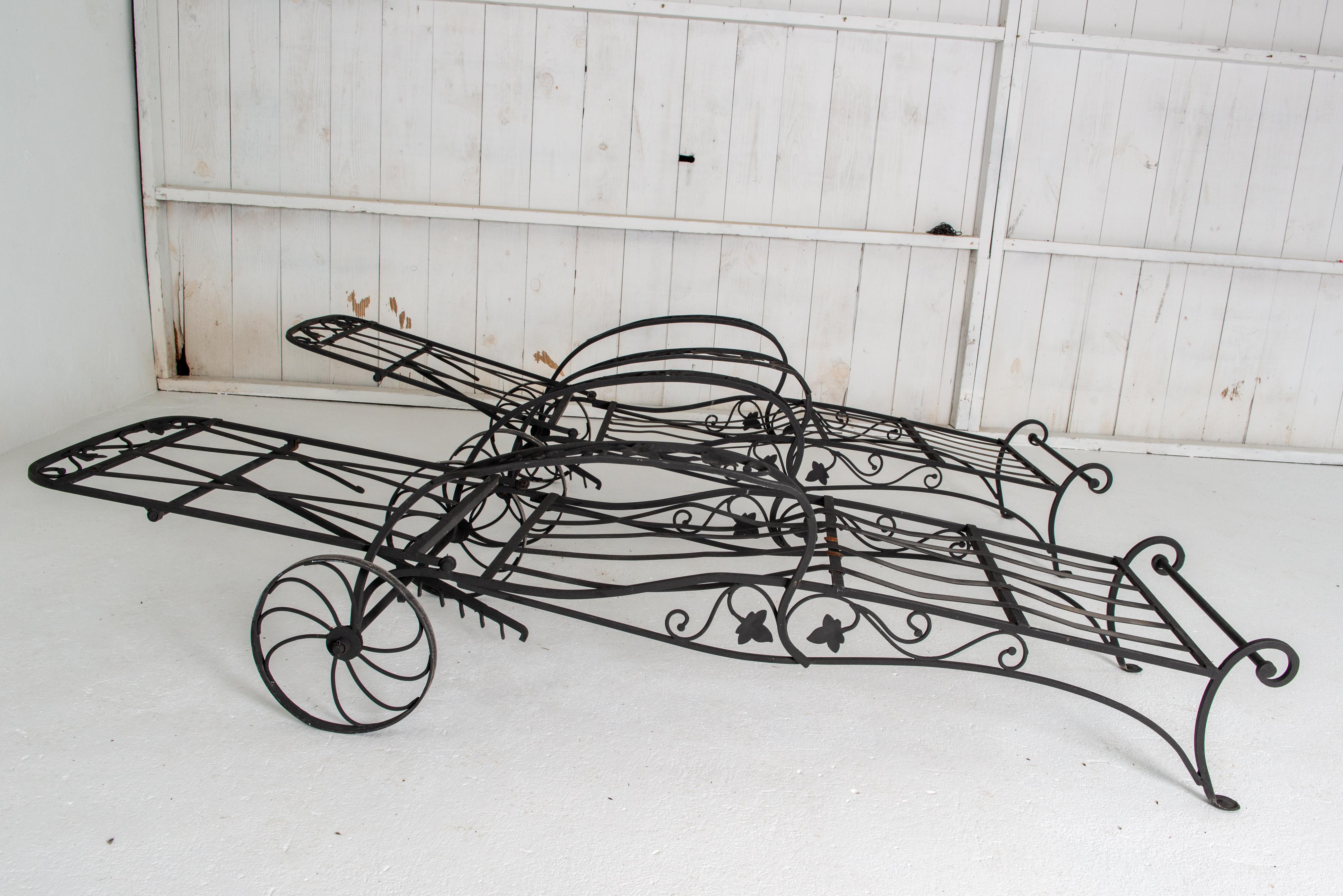 Pair of 1940s Salterini Wrought Iron Chaise Lounges For Sale 6