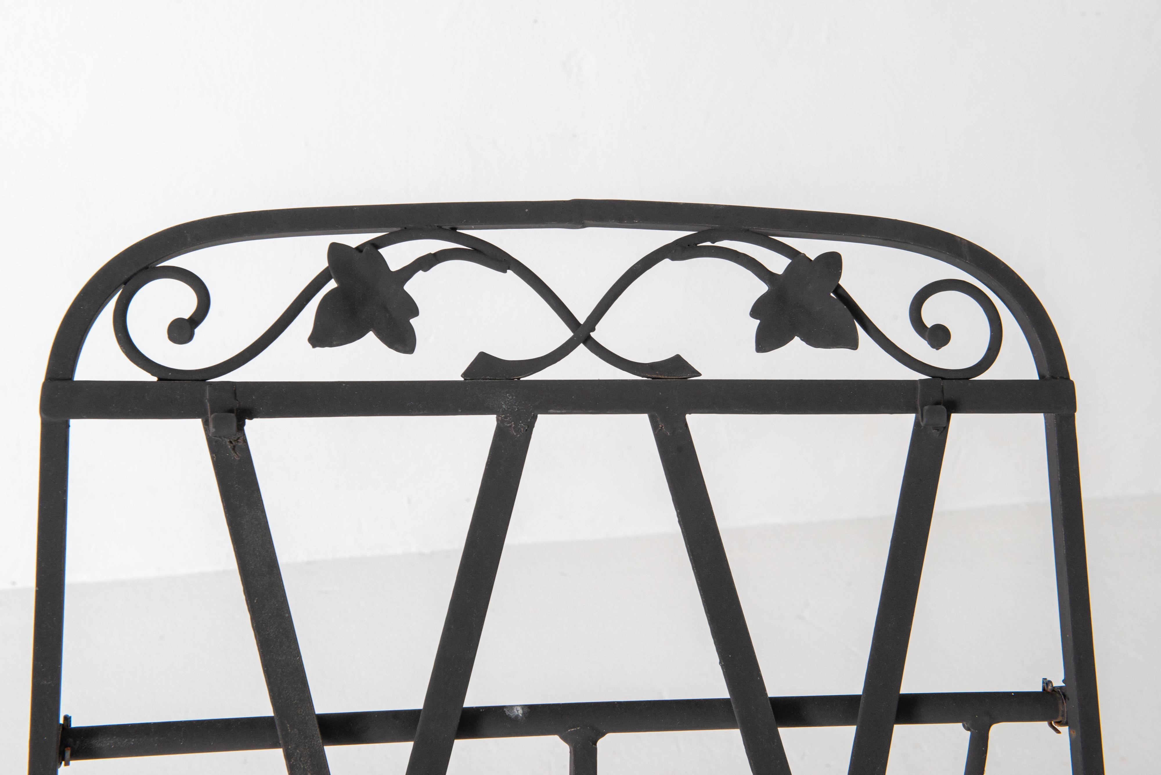 Pair of 1940s Salterini Wrought Iron Chaise Lounges For Sale 8