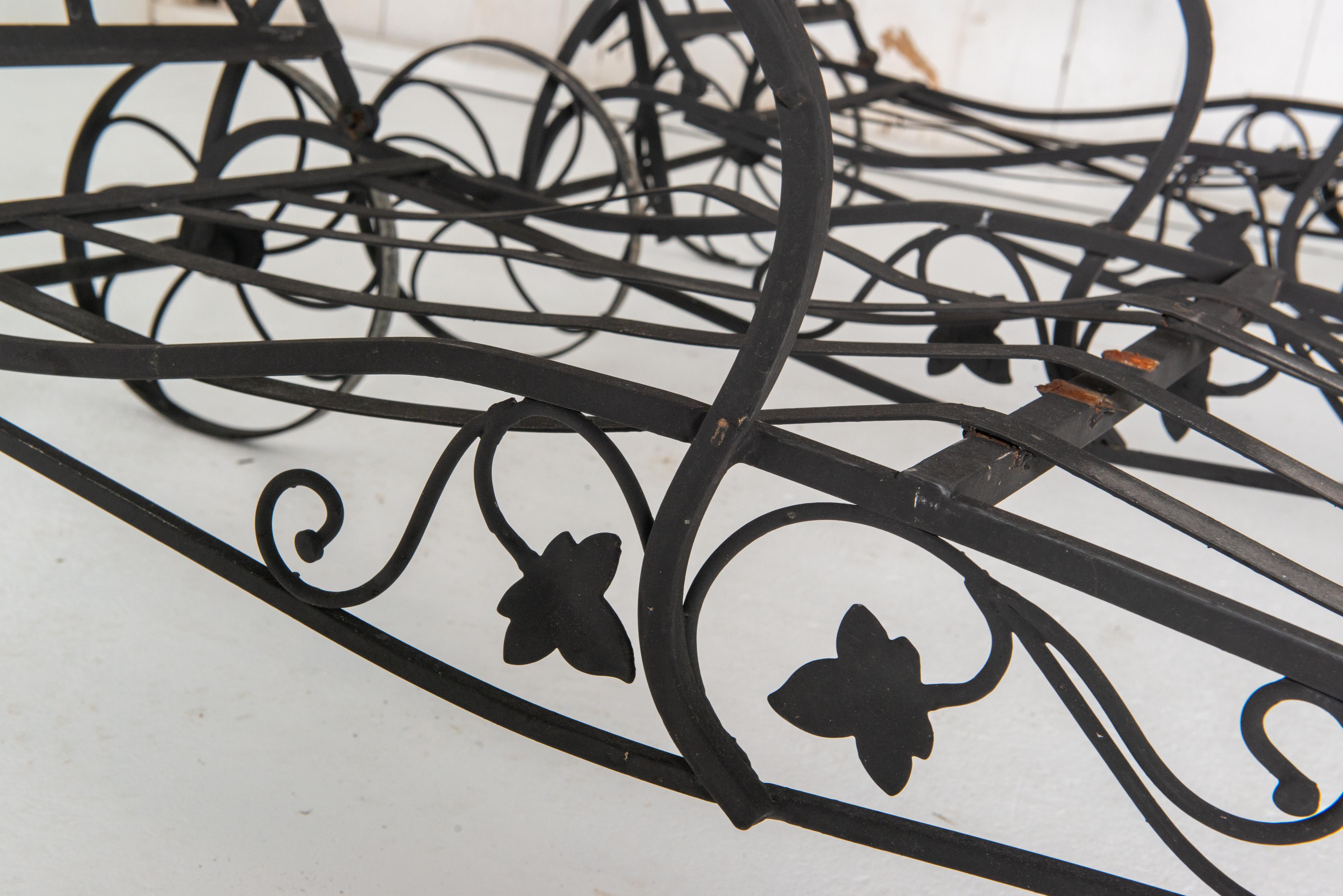 Pair of 1940s Salterini Wrought Iron Chaise Lounges For Sale 9