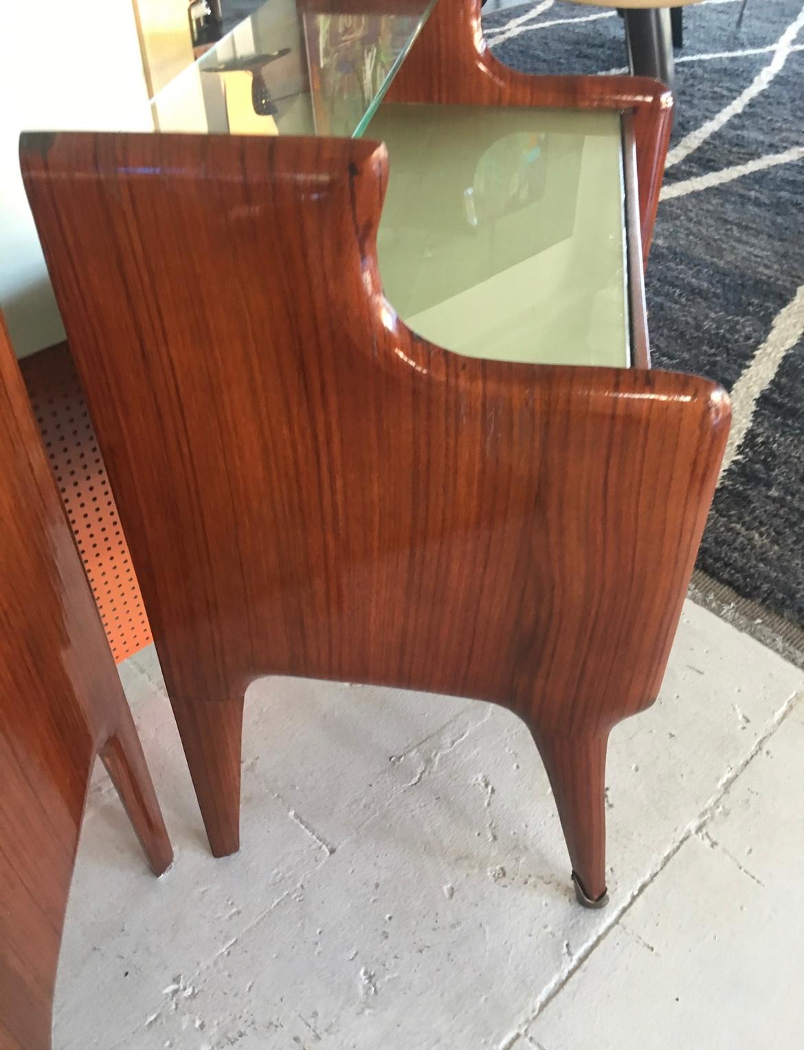 Mid-Century Modern Pair of 1940s Side Tables or Nighstands For Sale