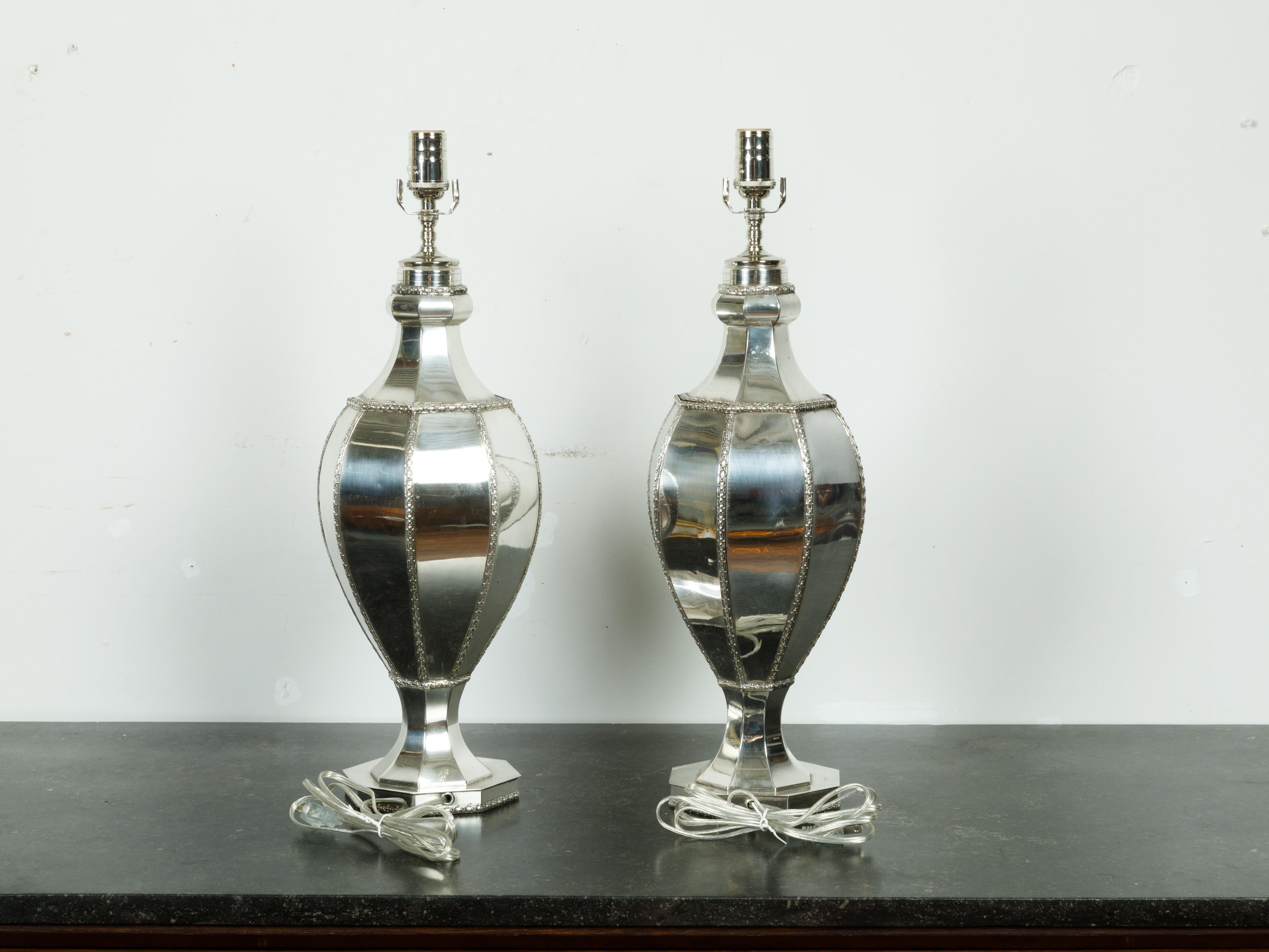 20th Century Pair of 1940s Silver Plated Table Lamps with Bious-et-Augax Armorial Crest For Sale