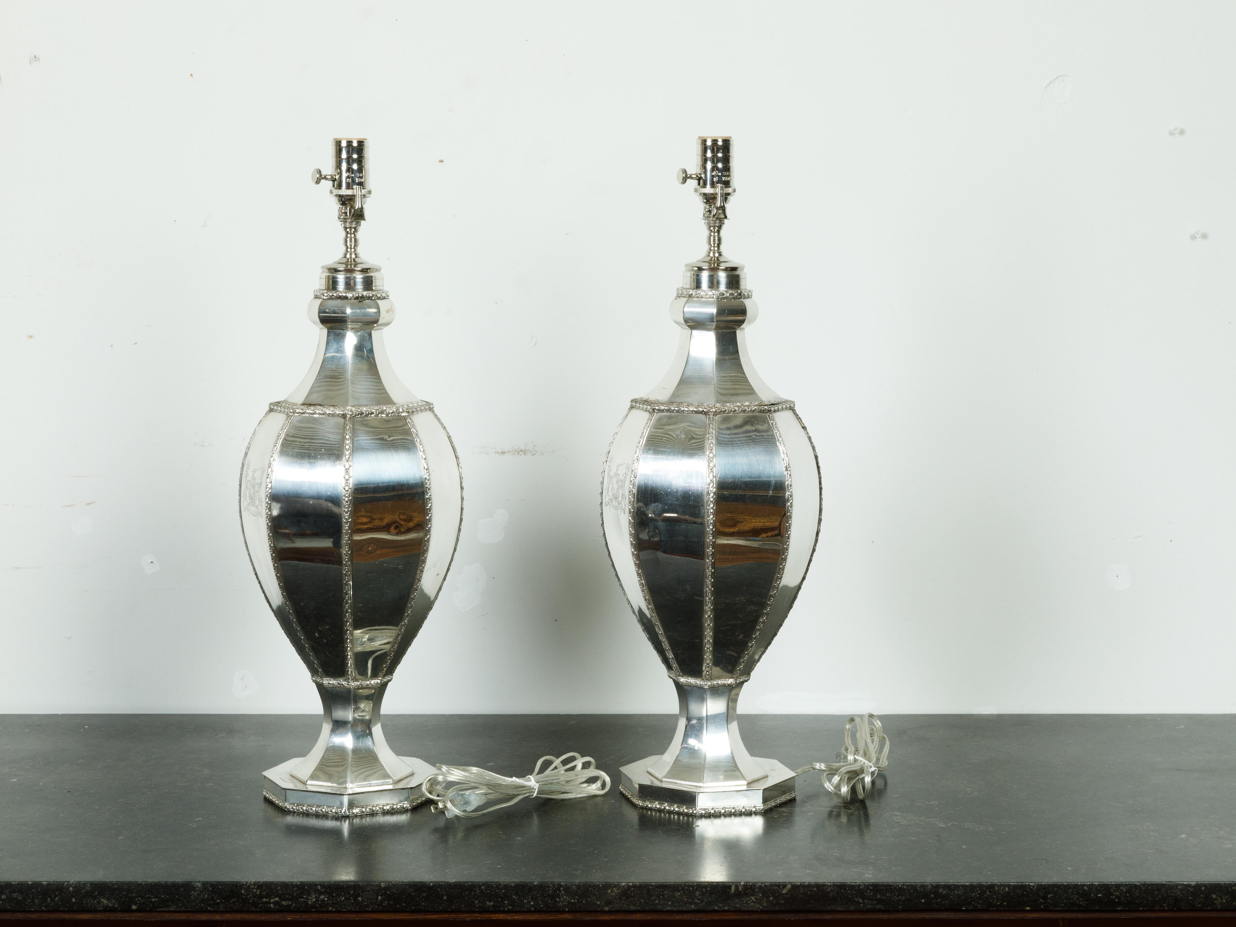 Pair of 1940s Silver Plated Table Lamps with Bious-et-Augax Armorial Crest For Sale 1