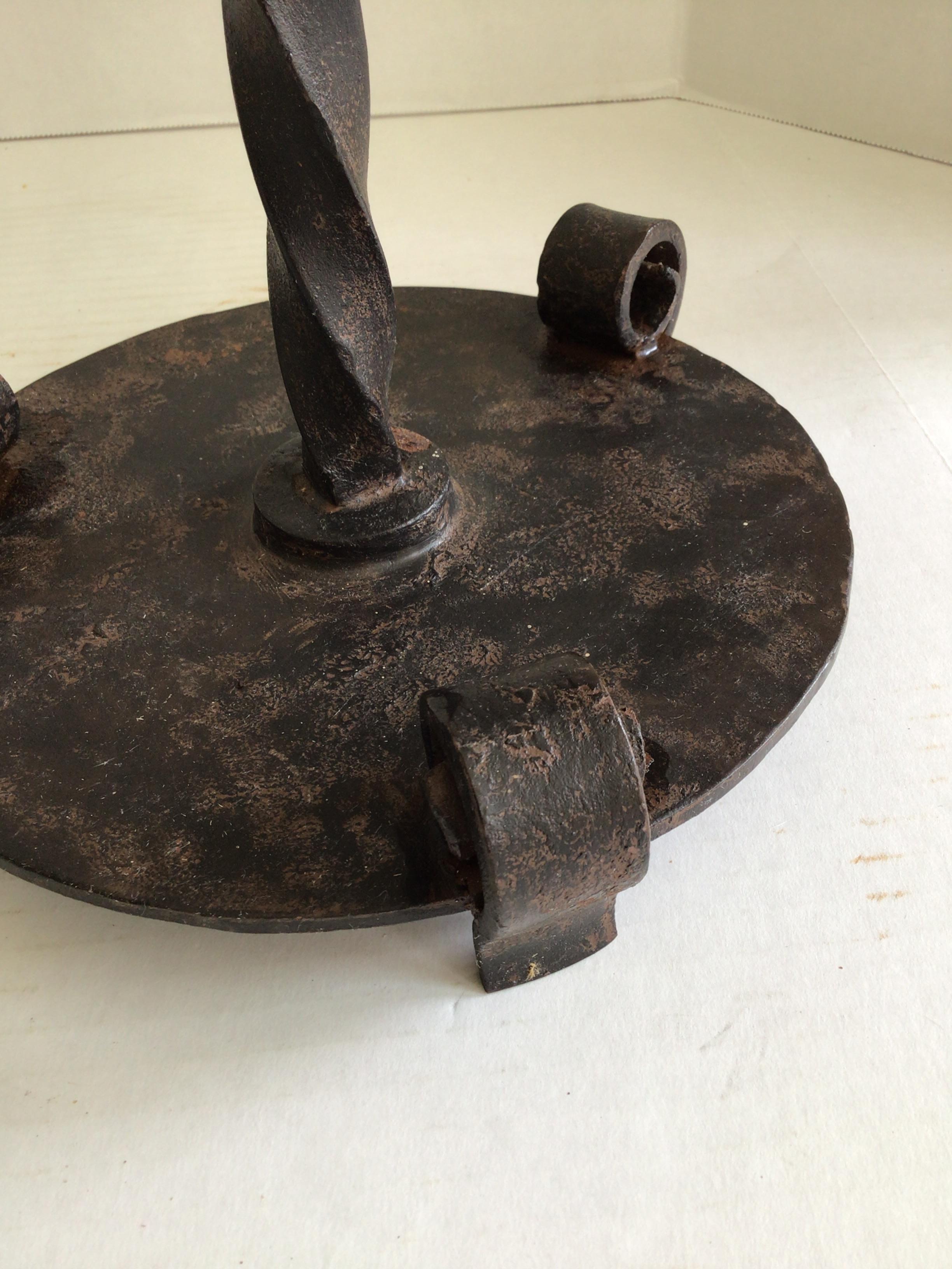 Coppia di sculture decorative da appoggio in ferro massiccio del 1940 in vendita 5