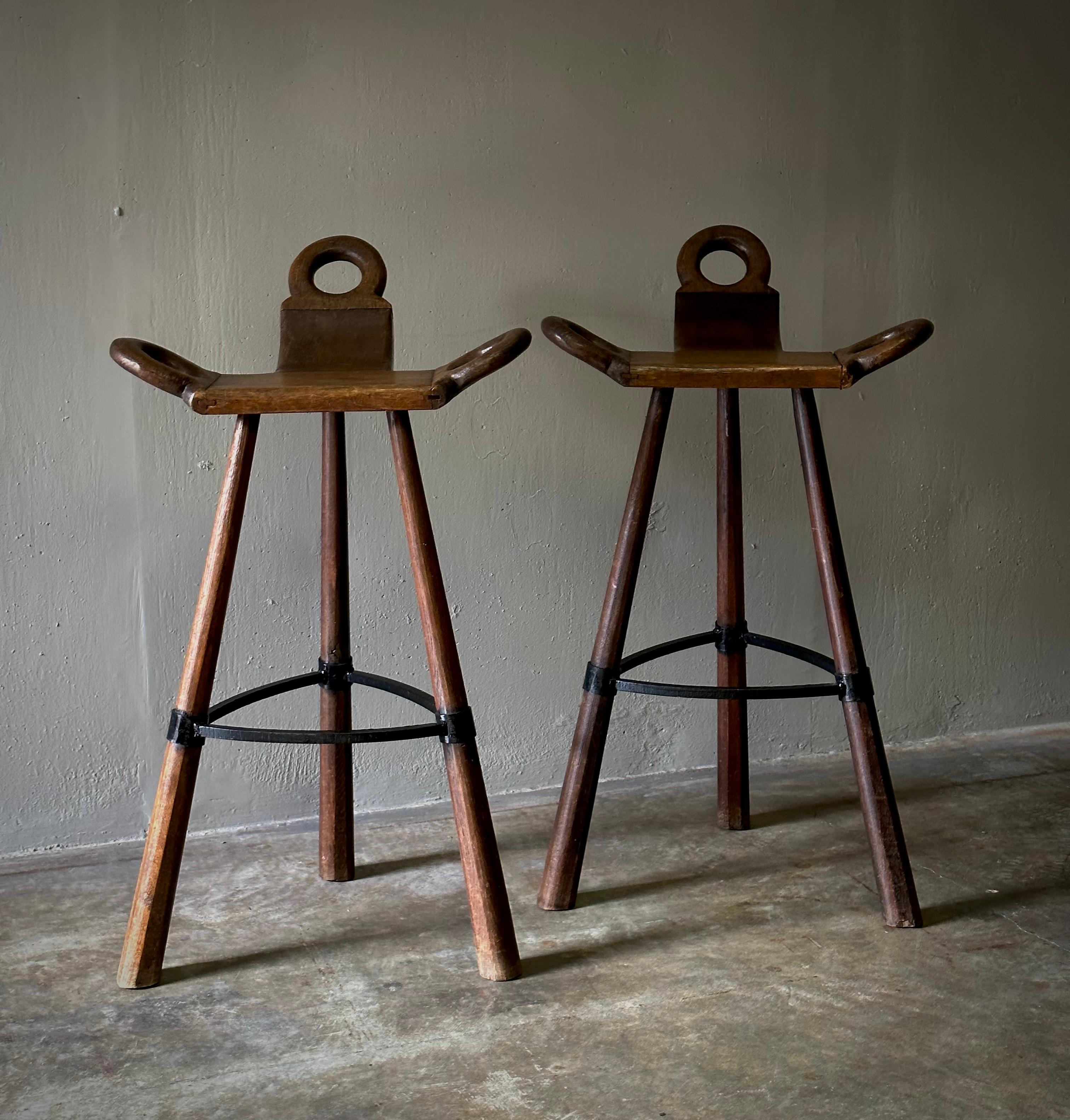 Pair of 1940s Spanish Leather Stools In Good Condition For Sale In Los Angeles, CA