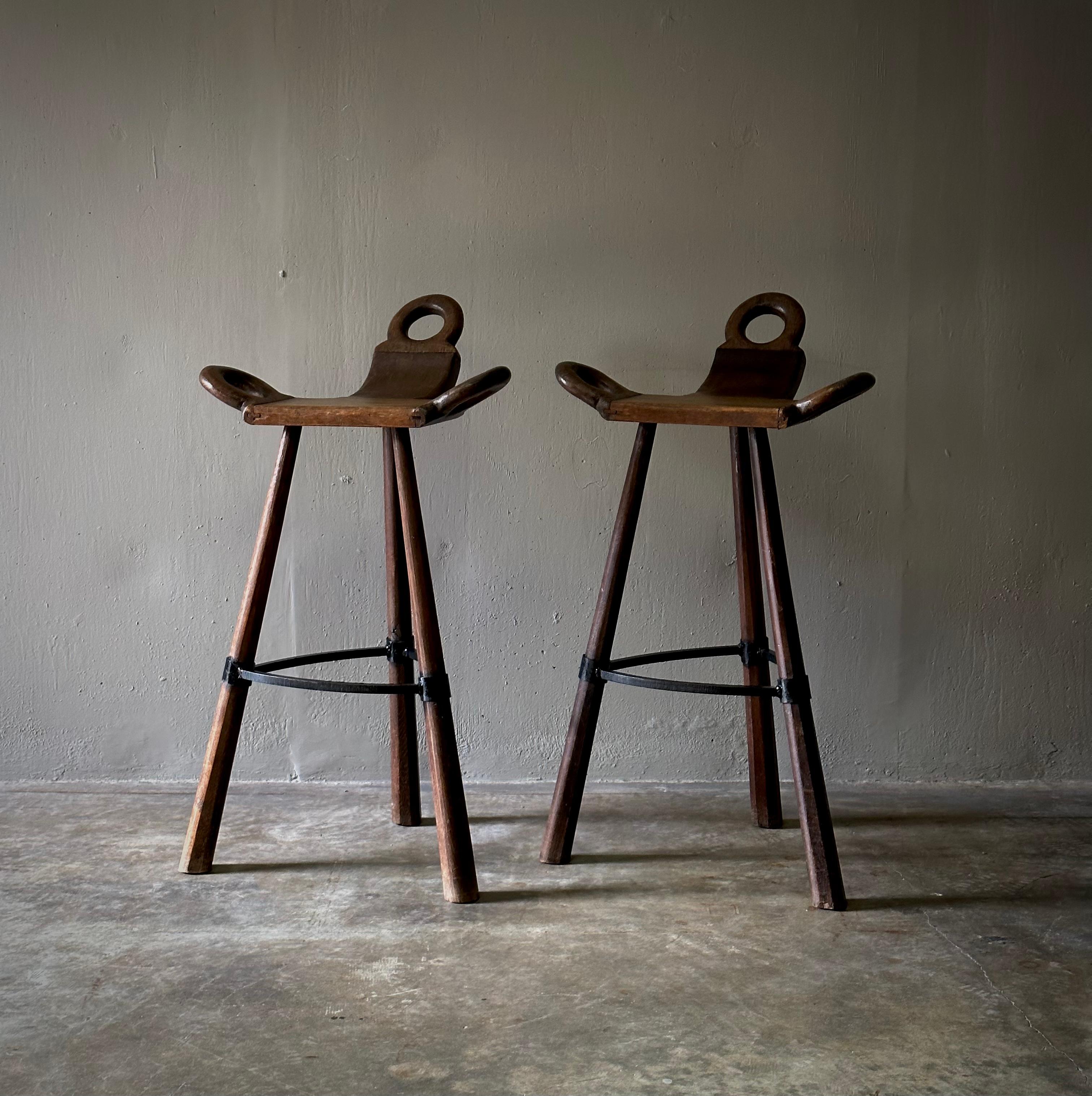 Mid-20th Century Pair of 1940s Spanish Leather Stools For Sale