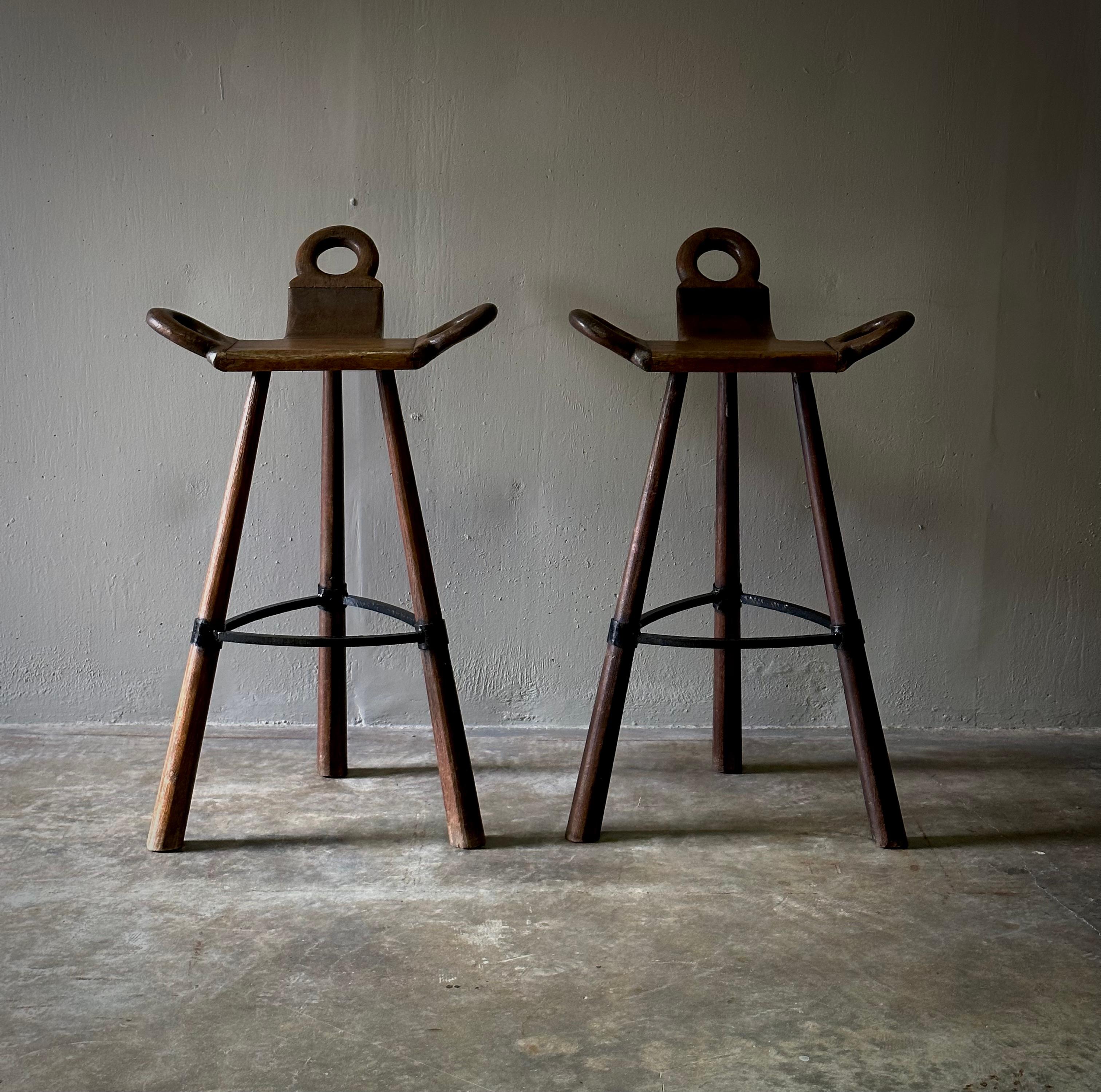 Pair of 1940s Spanish Leather Stools For Sale 2