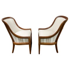 Paire de chaises longues à dossier en cuillère des années 1940 avec cadres en noyer