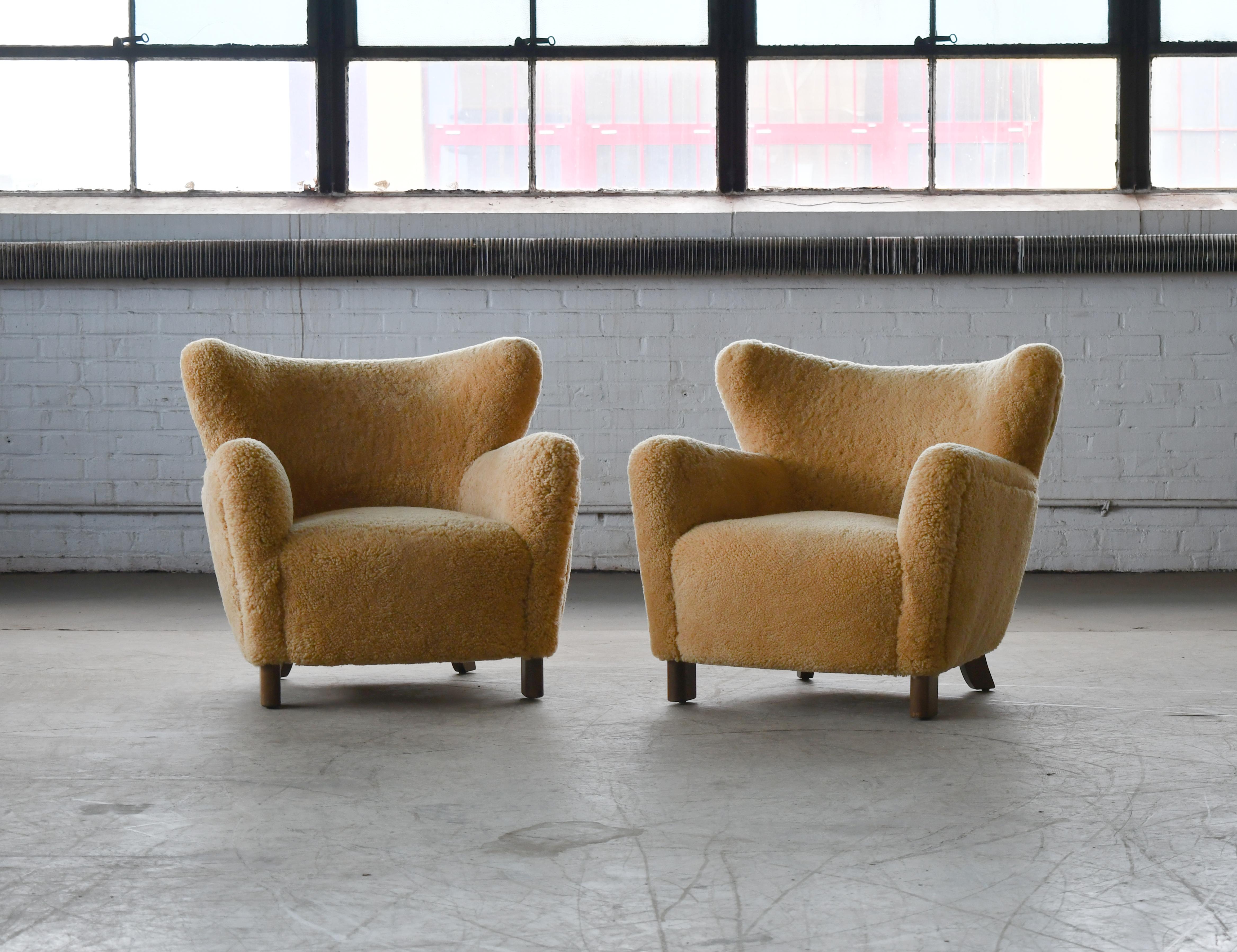 Mid-Century Modern Pair of 1940's Style Classic Club or Lounge Chairs in Amber Color Shearling For Sale