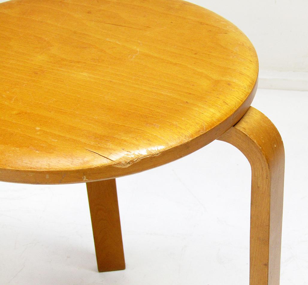 Pair of 1940s Swedish #60 Stools in Birch by Alvar Aalto for Artek-Pascoe In Good Condition In Shepperton, Surrey