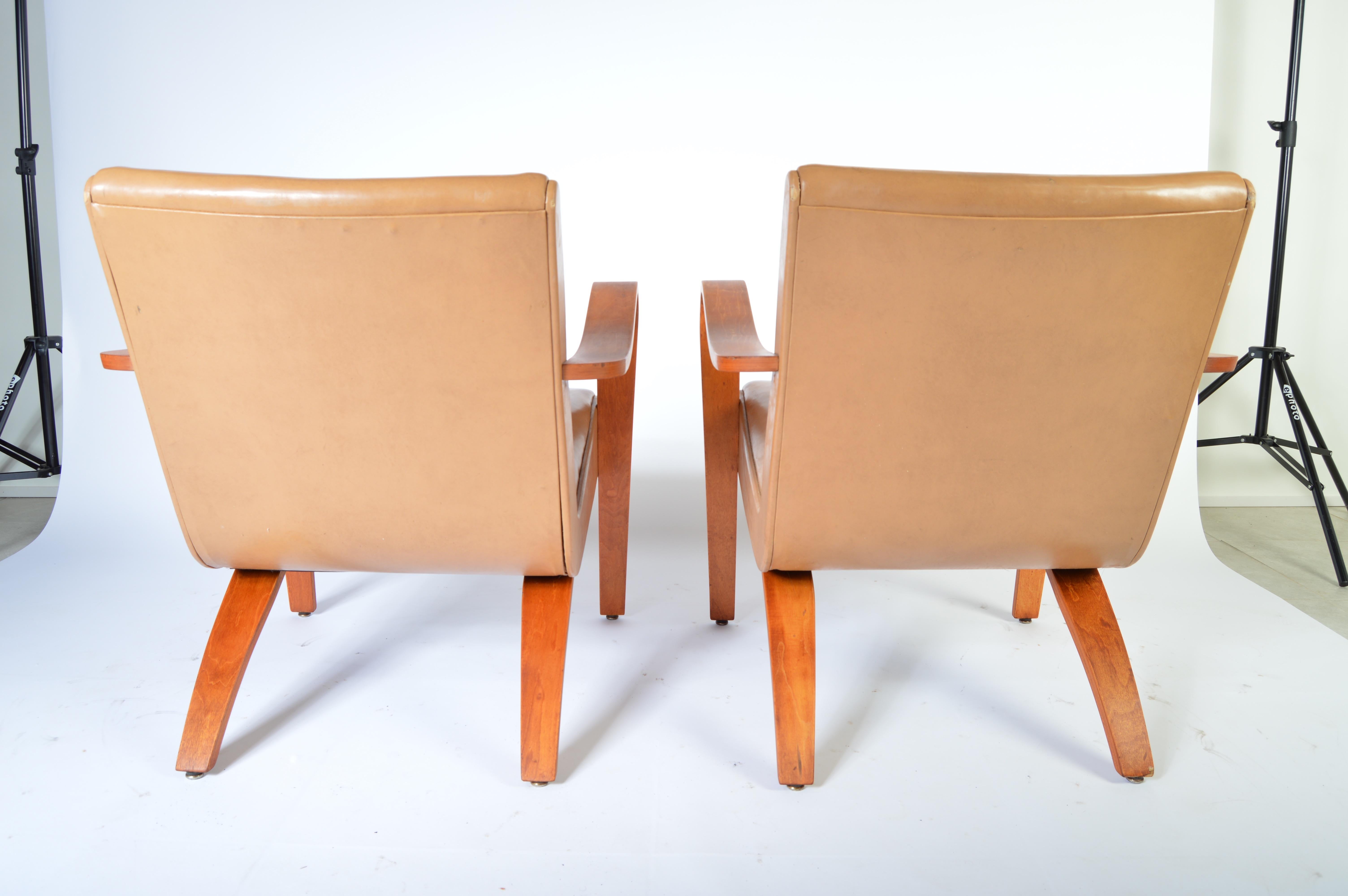 Austrian Pair of 1940s Thonet Bentwood Lounge Chairs