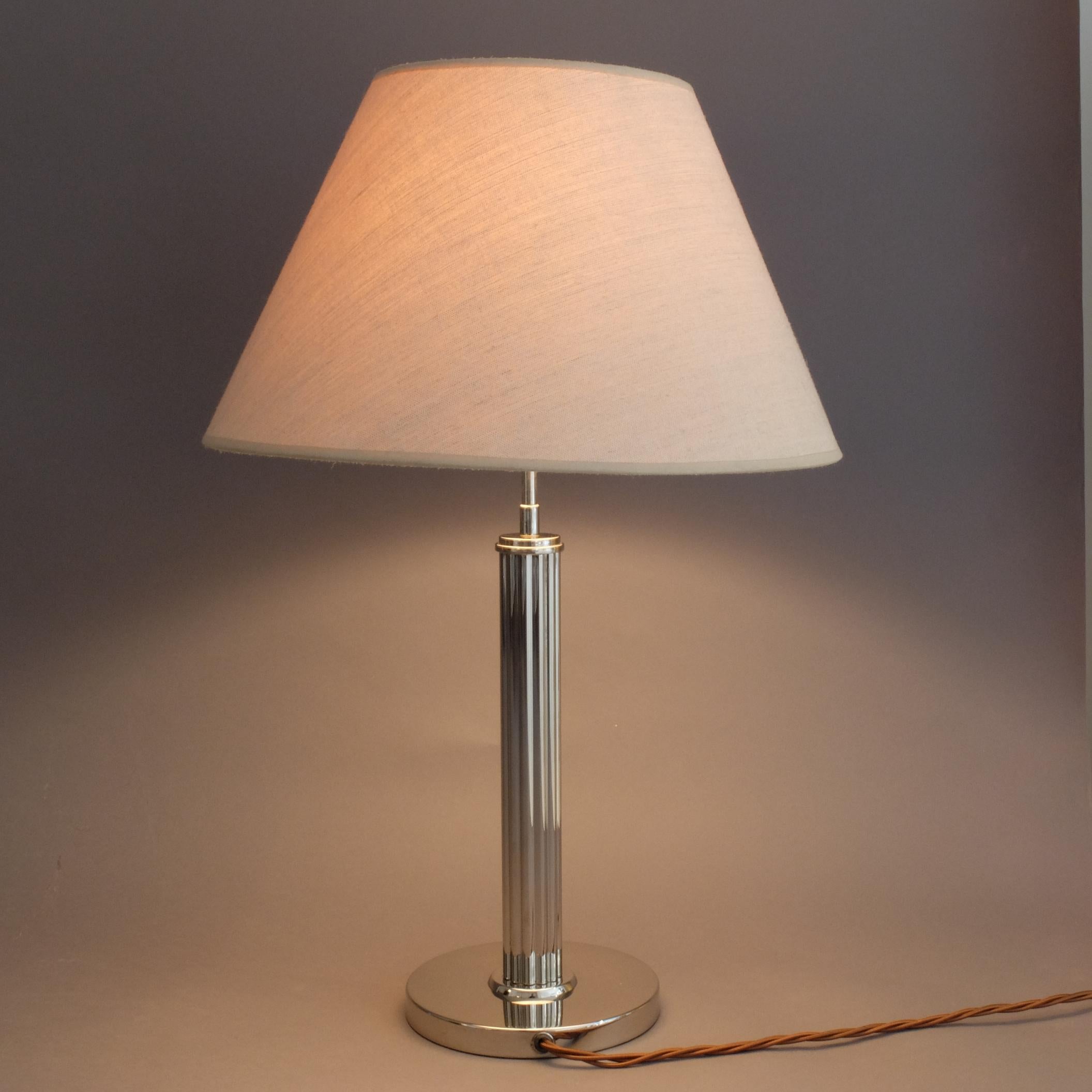 Originally given to US officer based in Germany after the war.
Great as bedside table or desk lamp. Free shipping.
