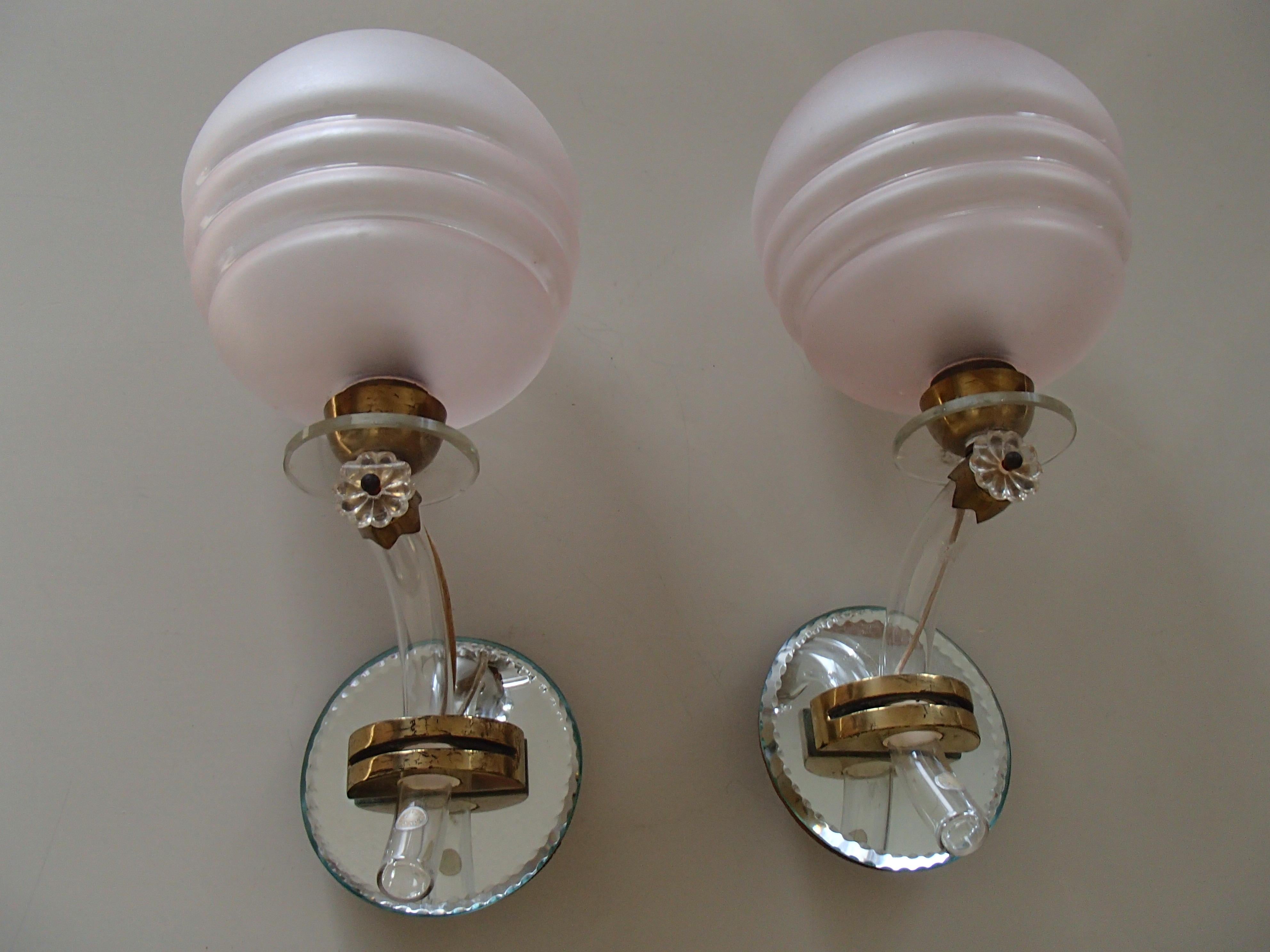 Art Deco Pair of 1940 This Wall Lights with Cristal Mirror and Pale Rose Shade For Sale