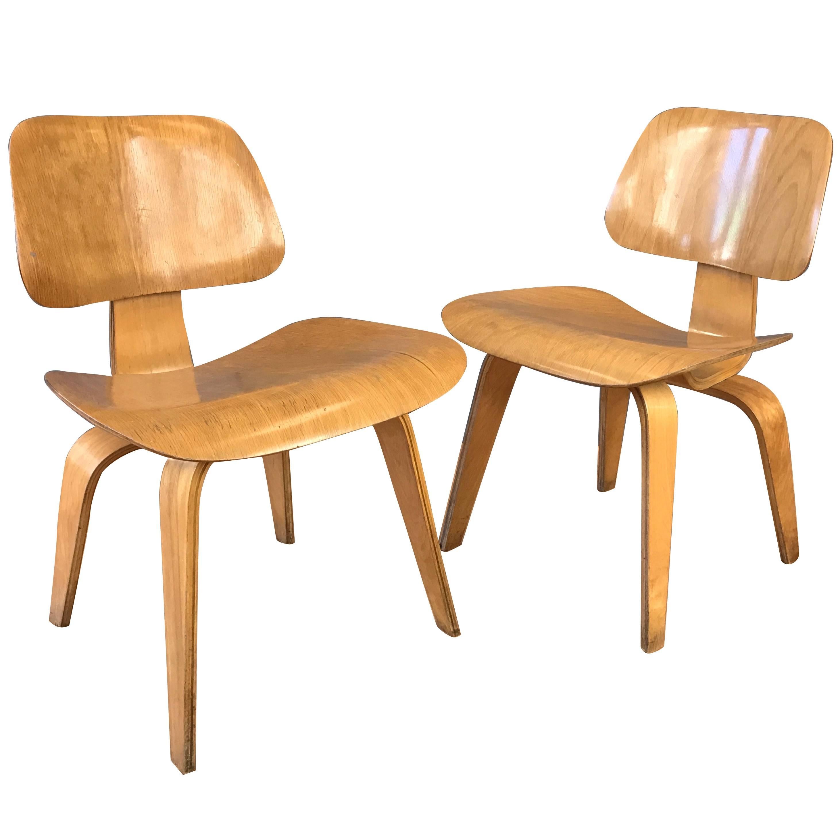 Pair of 1948 Eames for Herman Miller Evans Production Ash DCW Chairs