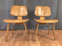 Paire de chaises DCW 1948 Eames pour Herman Miller Evans Production en frêne
