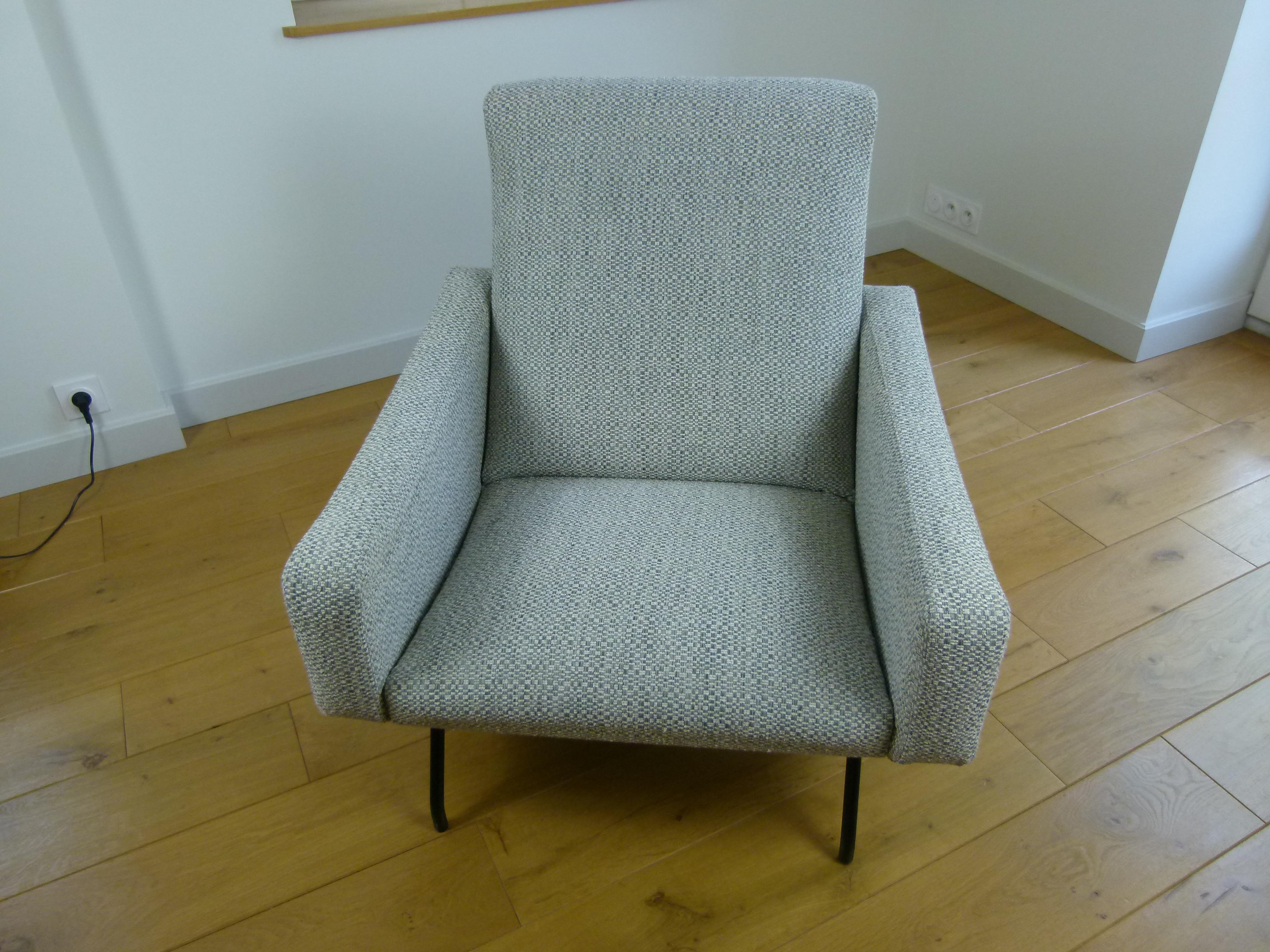 Pair of 1950 Armchairs by A.Motte, Steiner Edition In Excellent Condition In Saint-Ouen, FR