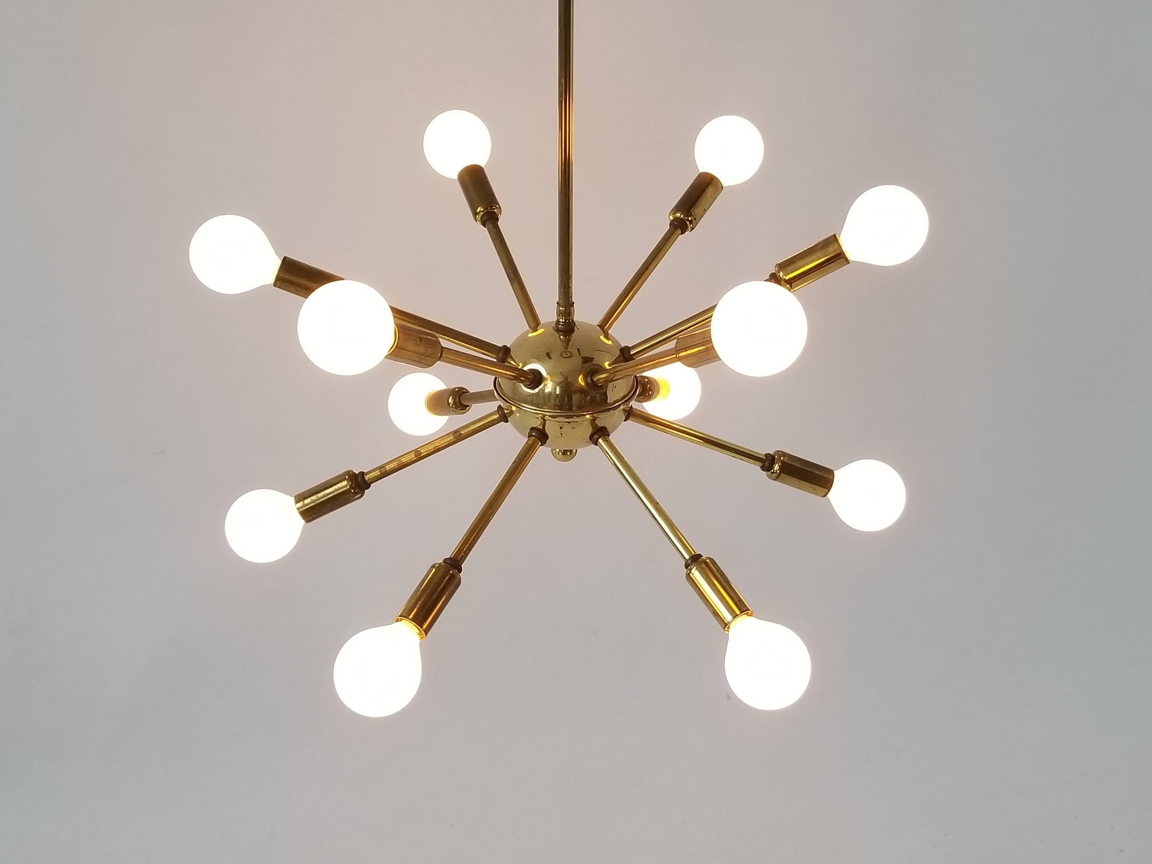 Mid-Century Modern Paire de Sputniks à douze bras en laiton des années 1950, États-Unis