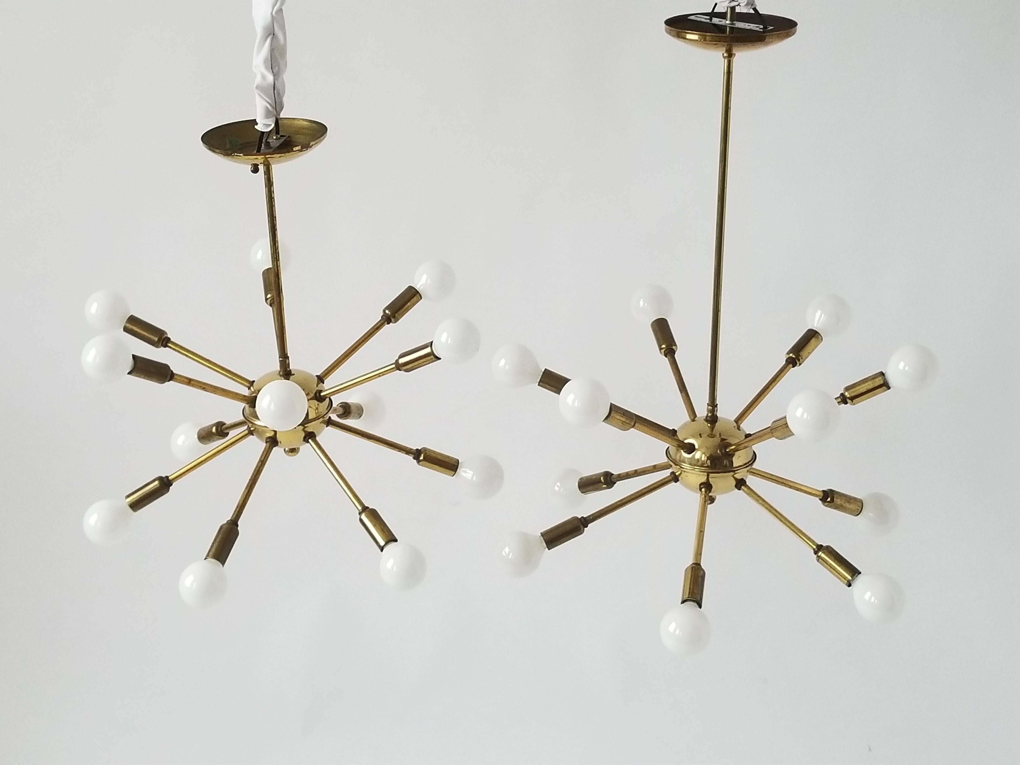 Paire de Sputniks à douze bras en laiton des années 1950, États-Unis 1