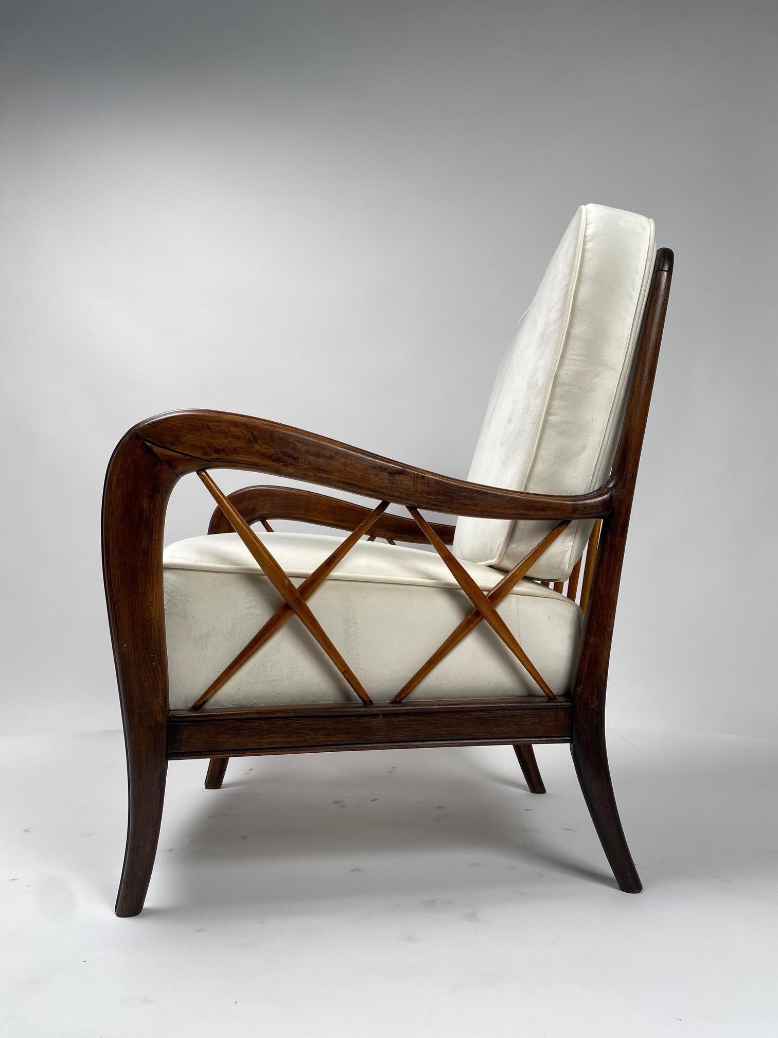 Mid-20th Century Pair of 1950s armchairs in the style of Paolo Buffa, Italy, 1950s
