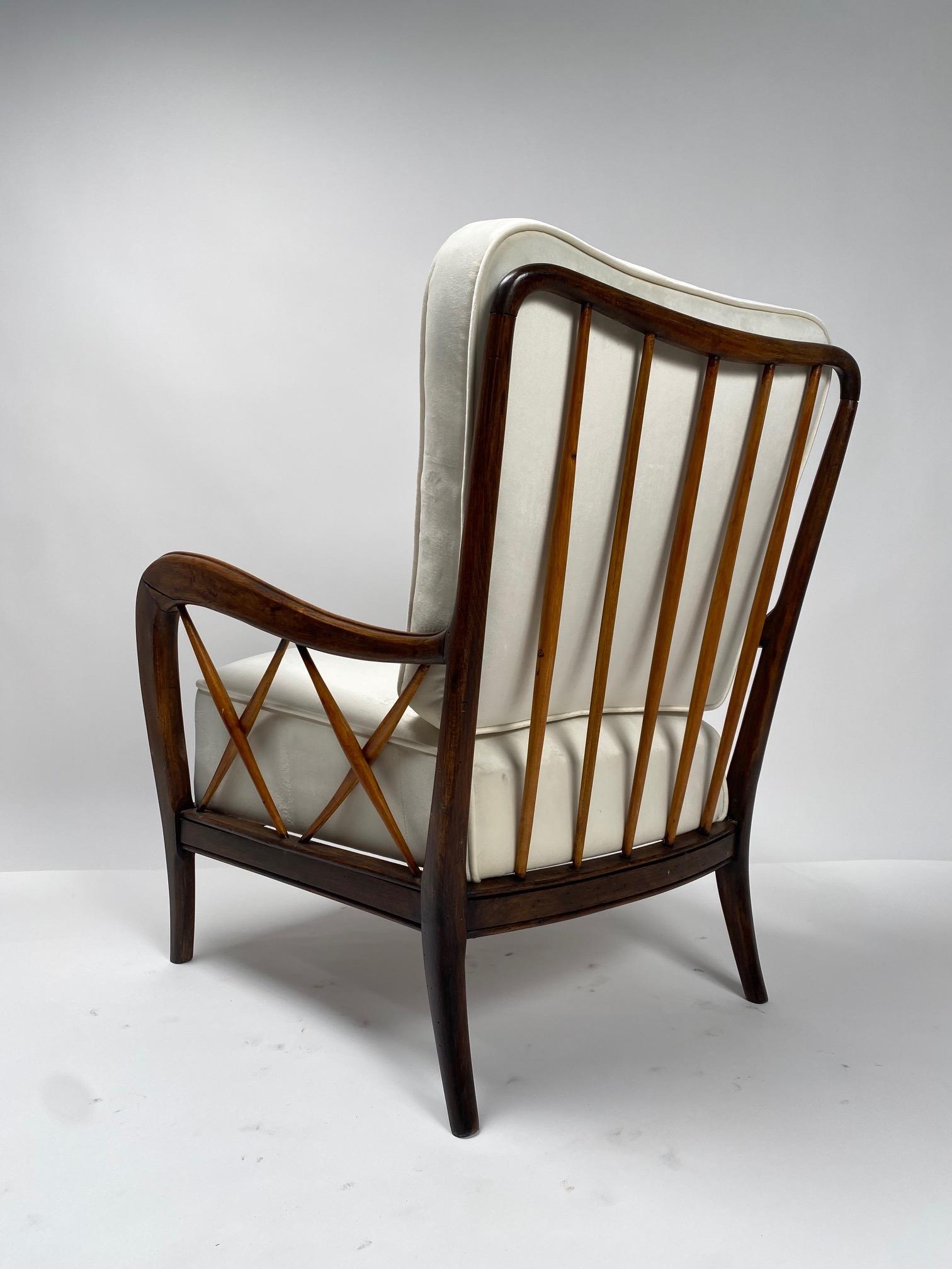 Paar Sessel im Stil von Paolo Buffa aus den 1950er Jahren, Italien, 1950er Jahre (Stoff)