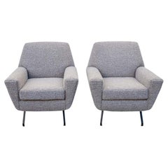 Pair of 1950s armchairs in light brown boucle upholstery attributed to Lenzi