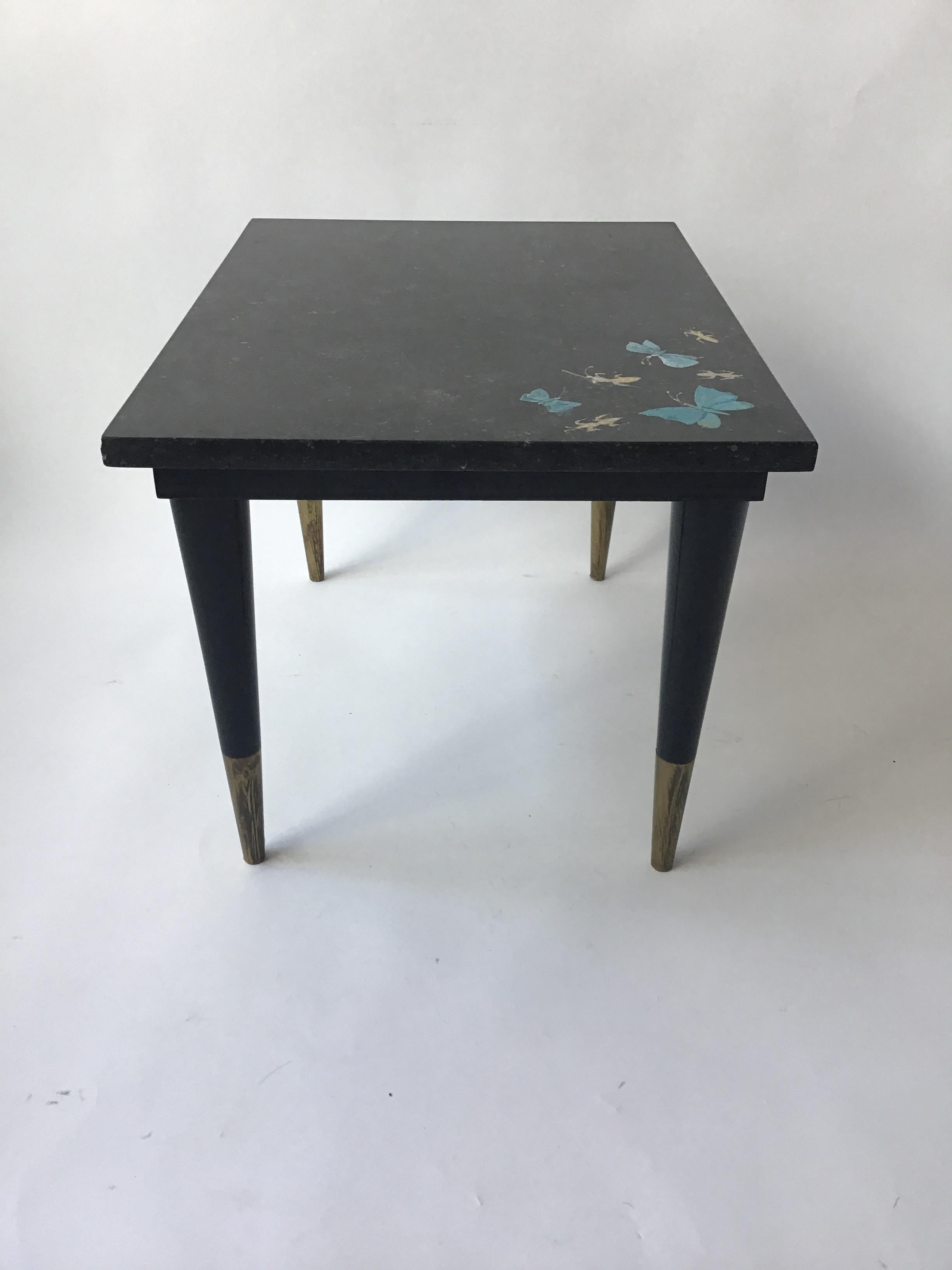 Paire de tables d'appoint Bartolucci Arts des années 1950 en marbre:: avec papillon et criquet en vente 3