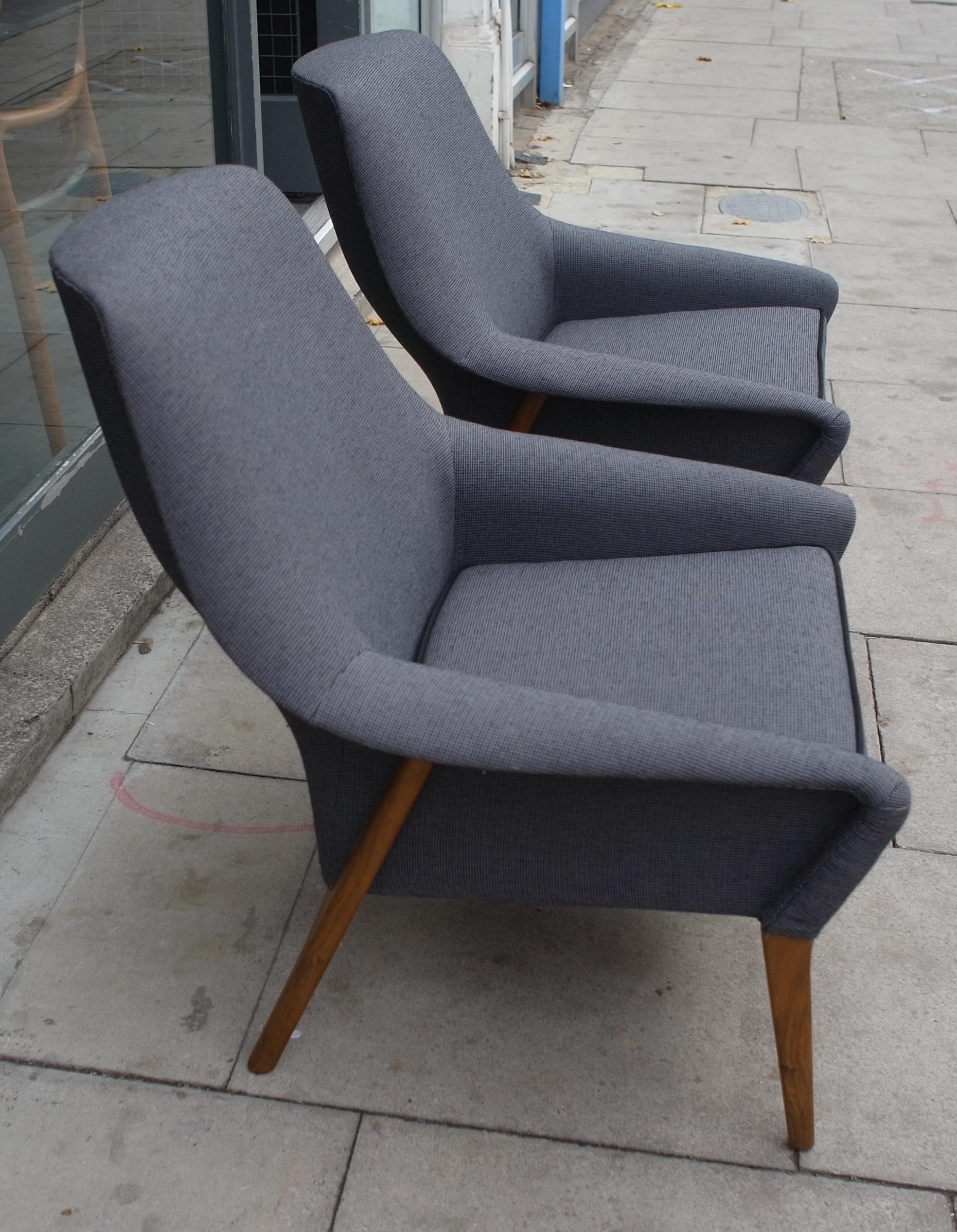 Mid-Century Modern Pair of 1950s British Manufactured Parker Knoll Armchairs For Sale