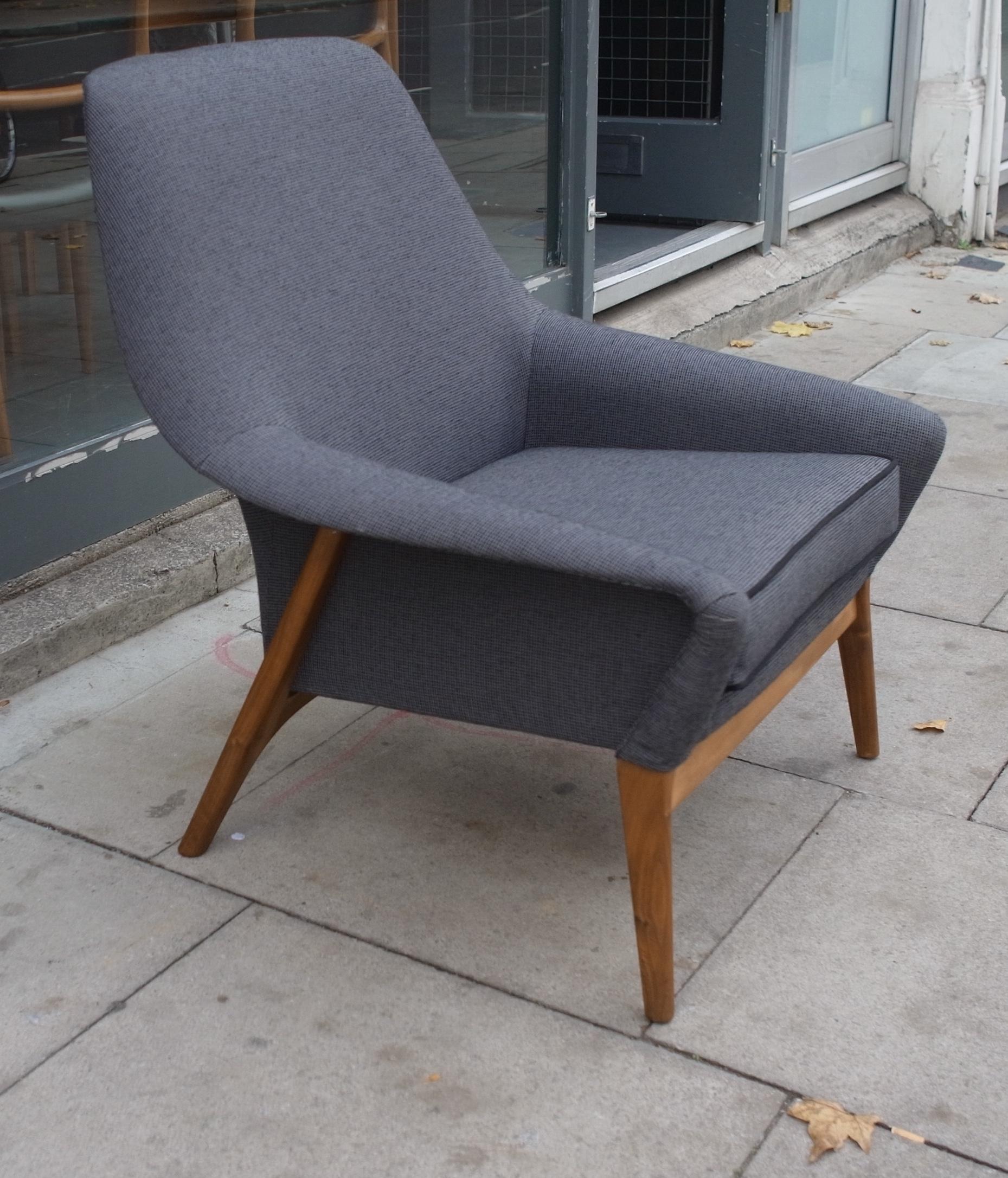 Mid-20th Century Pair of 1950s British Manufactured Parker Knoll Armchairs For Sale