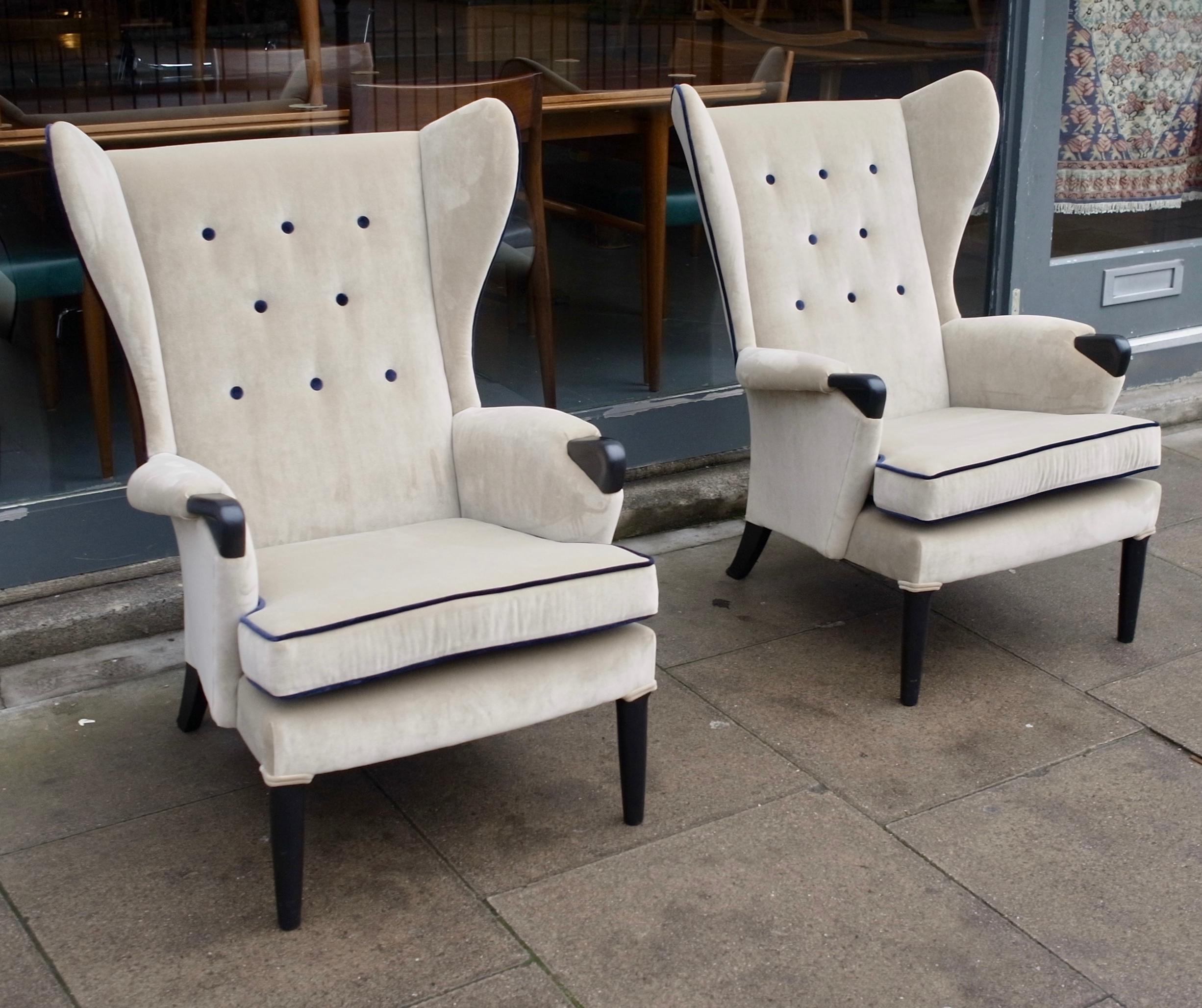 Pair of 1950s British Wingback Armchairs Upholstered in taupe Velvet Textile In Good Condition For Sale In London, GB
